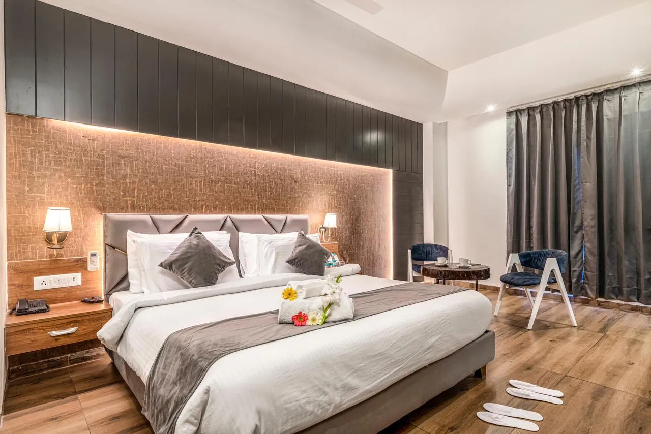 DLS Ganga Bliss Room