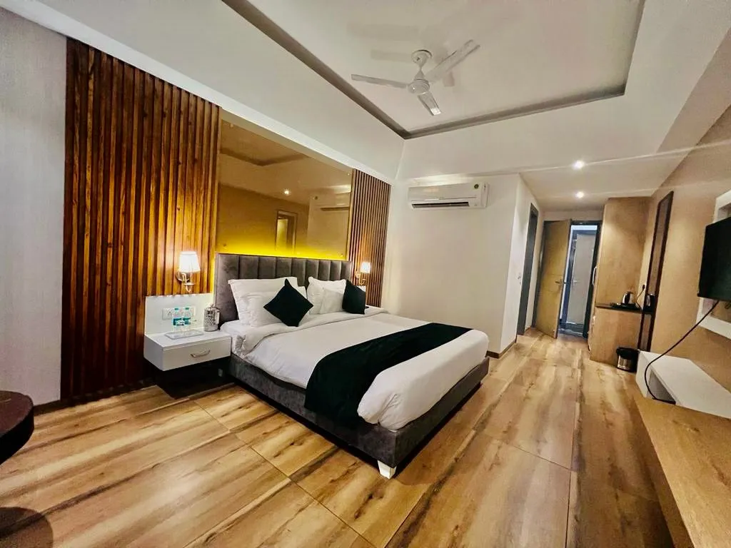 DLS Ganga Bliss Room