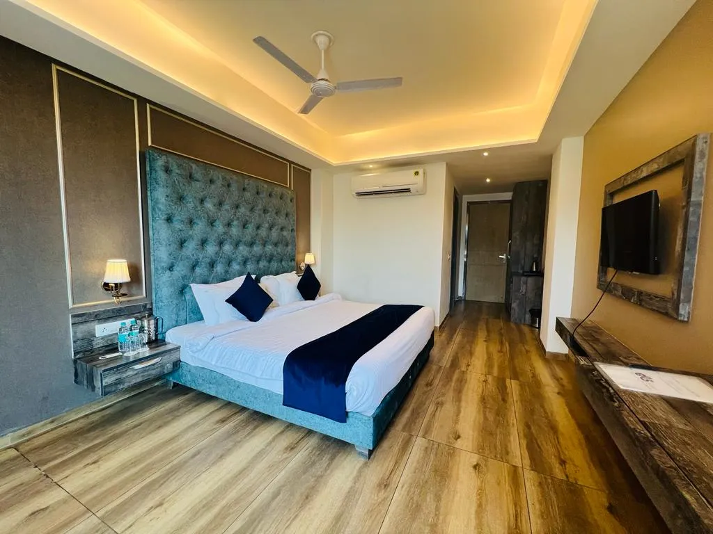 DLS Ganga Bliss Room