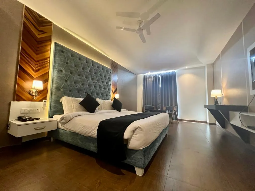 DLS Ganga Bliss Room