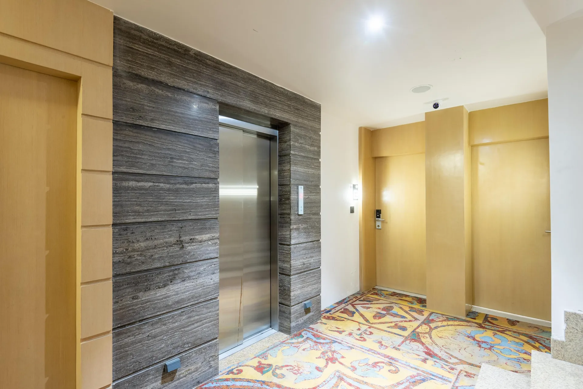 DLS Hotel Arihant Common Area