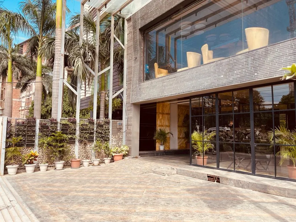 DLS Hotel Arihant Facade