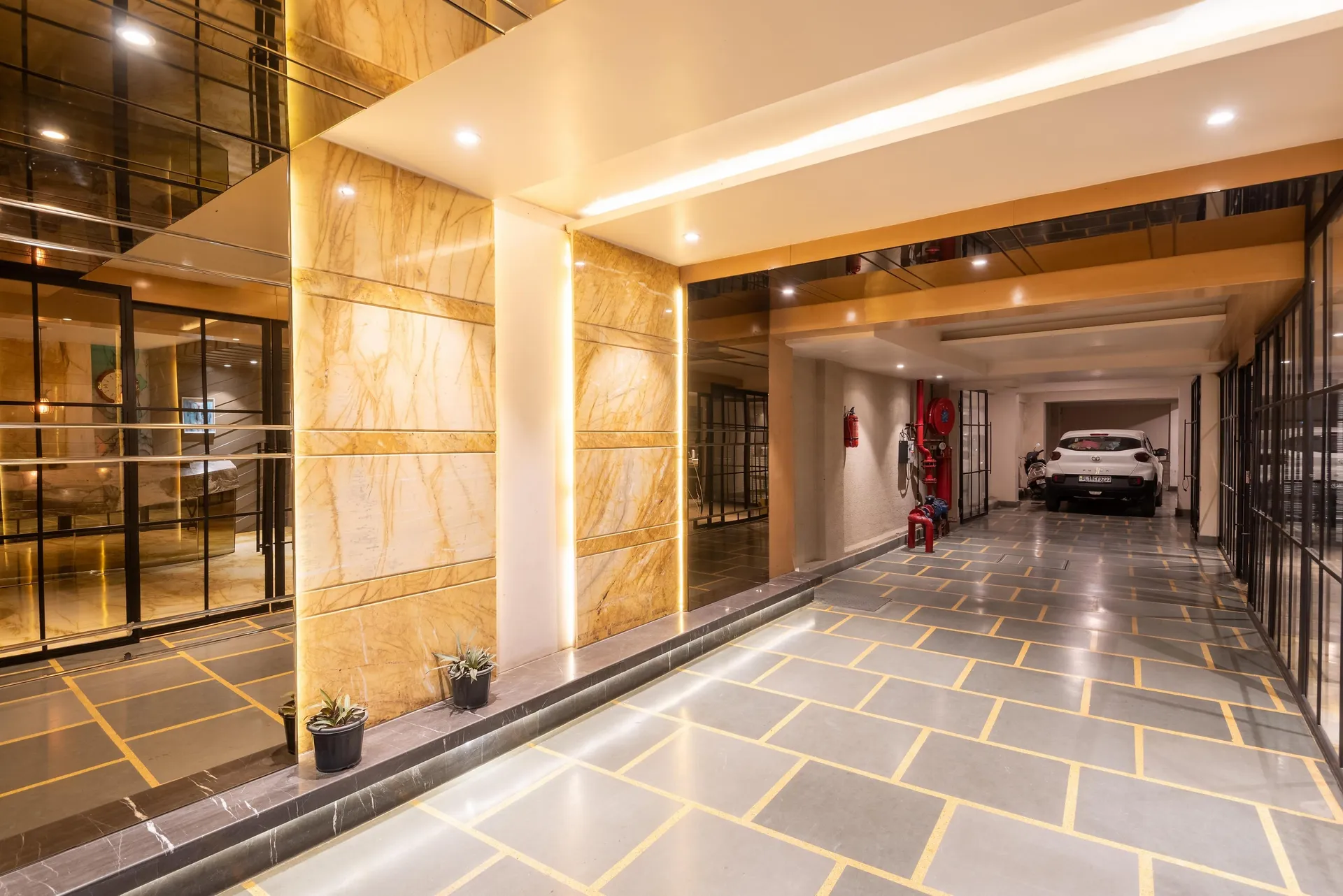 DLS Hotel Arihant Parking
