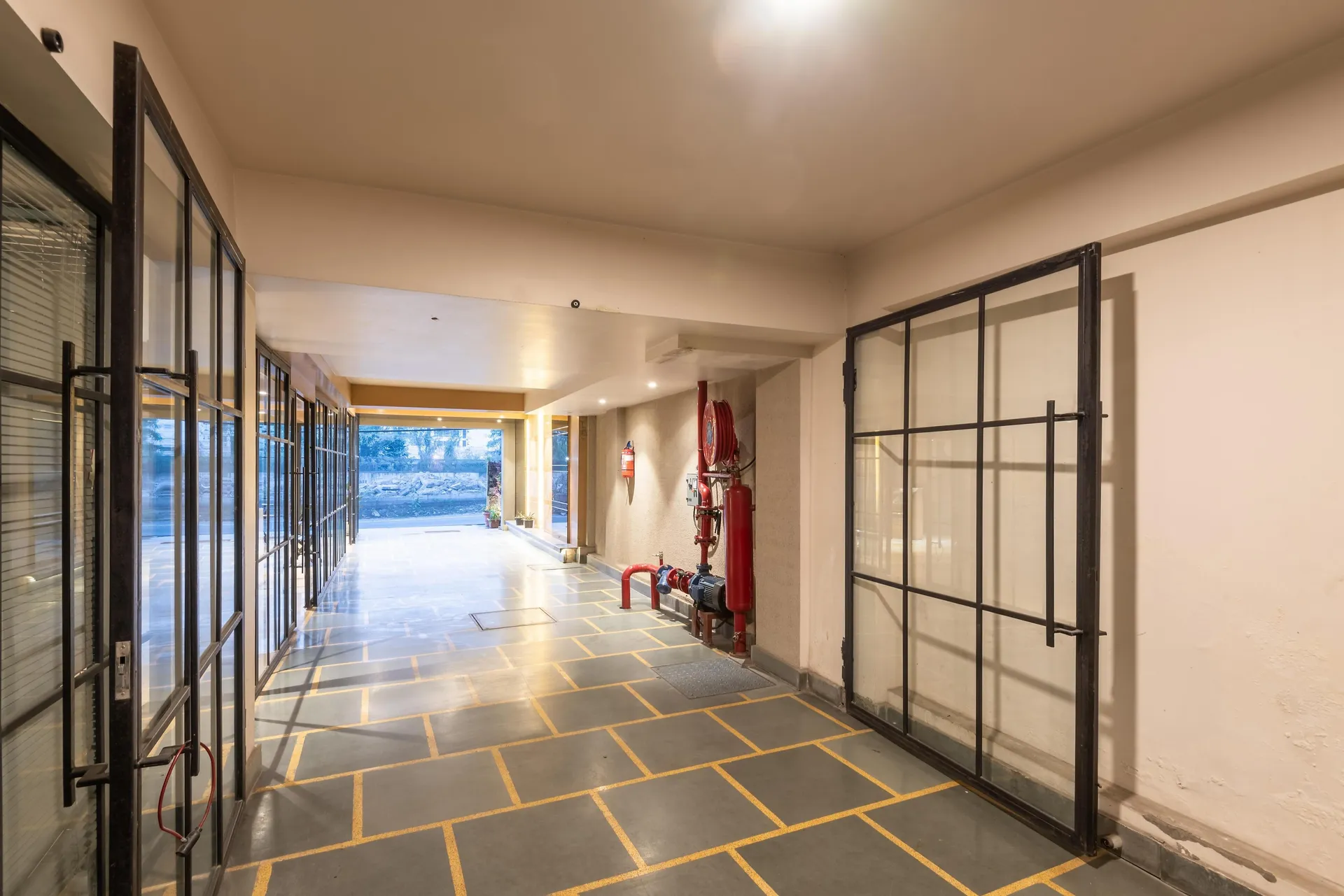 DLS Hotel Arihant Parking