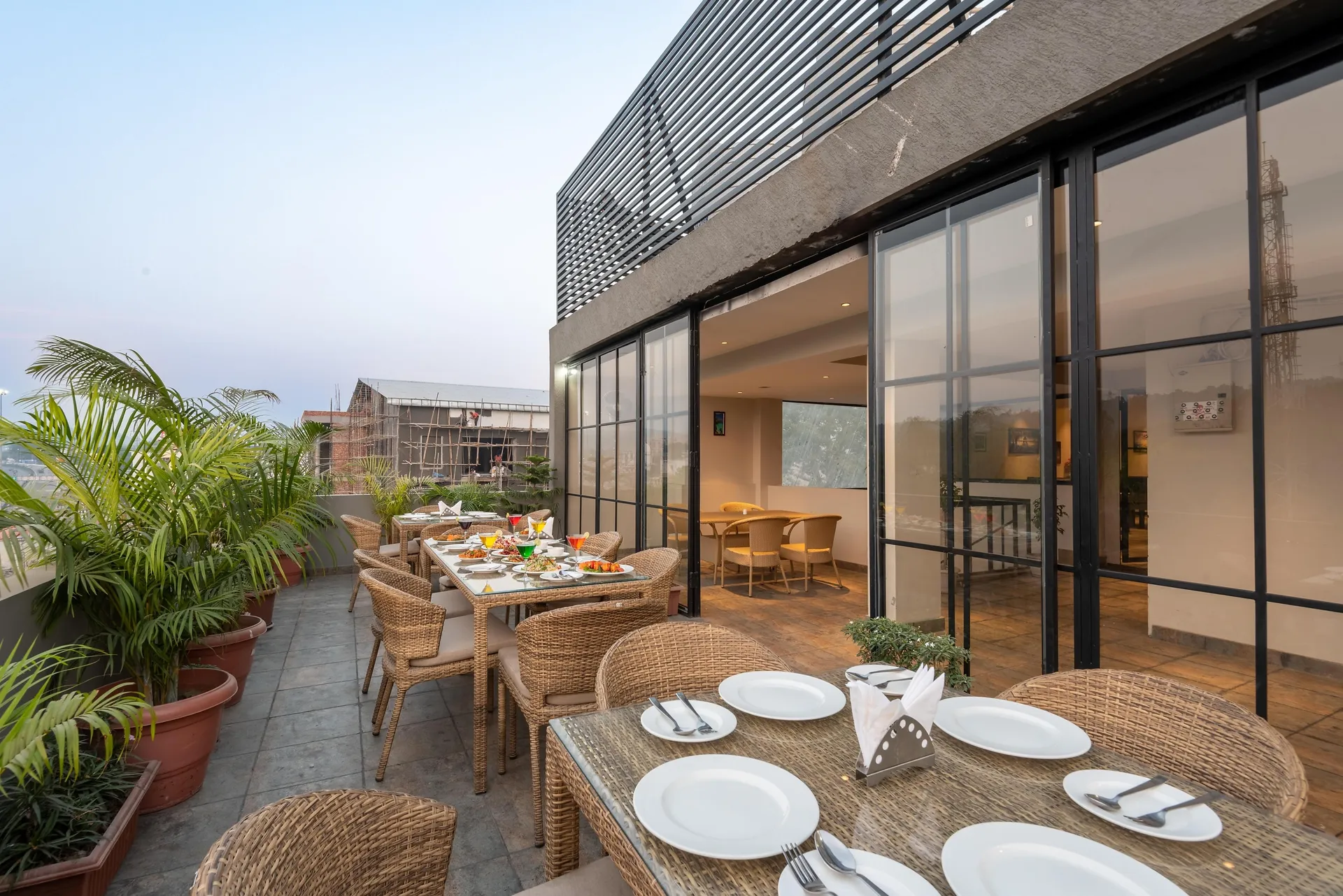 DLS Hotel Arihant Restaurant