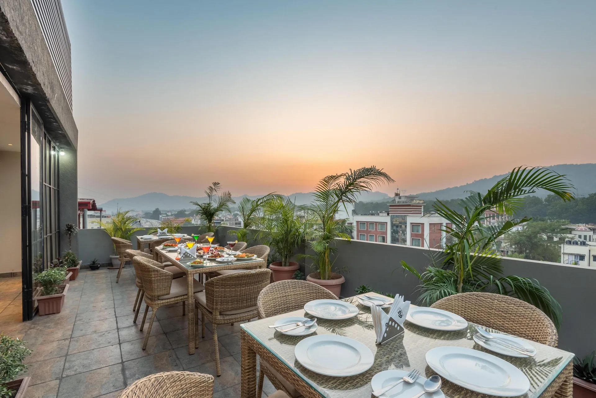 DLS Hotel Arihant Restaurant