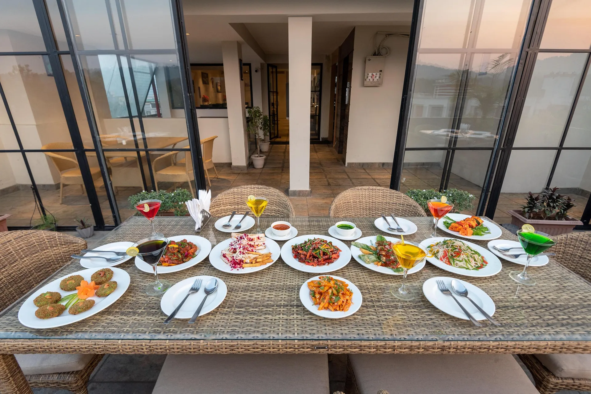 DLS Hotel Arihant Restaurant