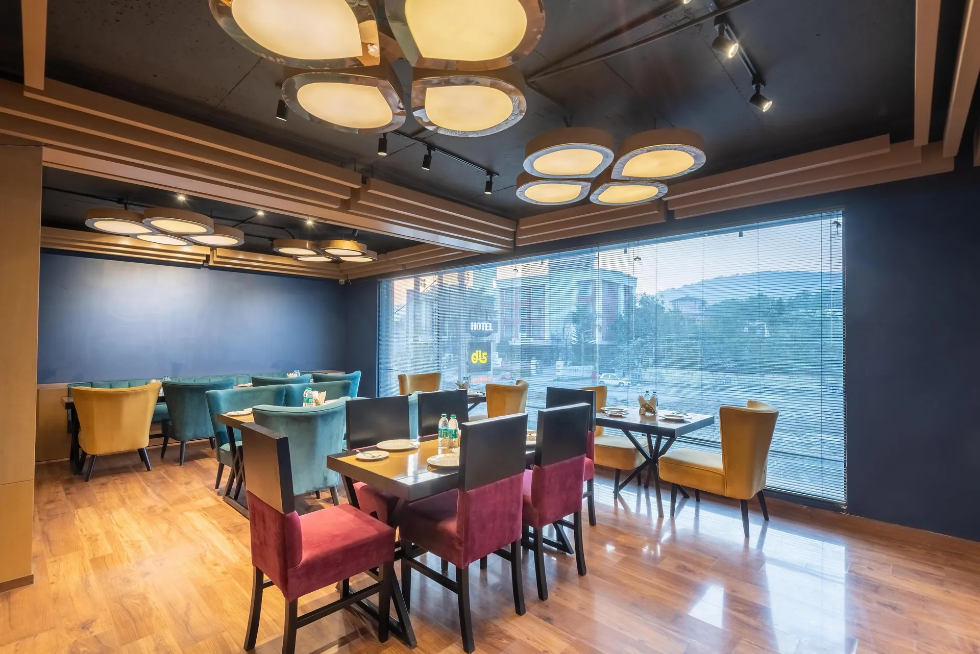 DLS Hotel Arihant Restaurant