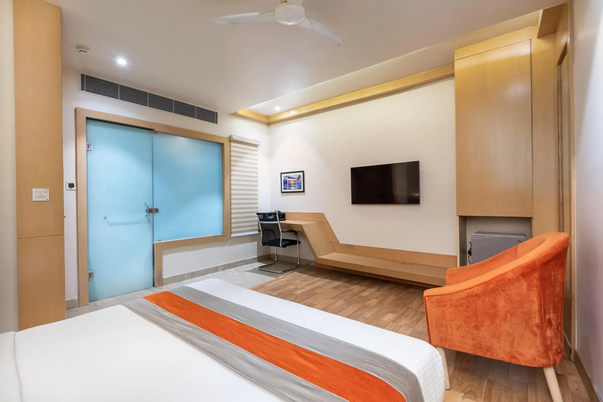 DLS Hotel Arihant Room