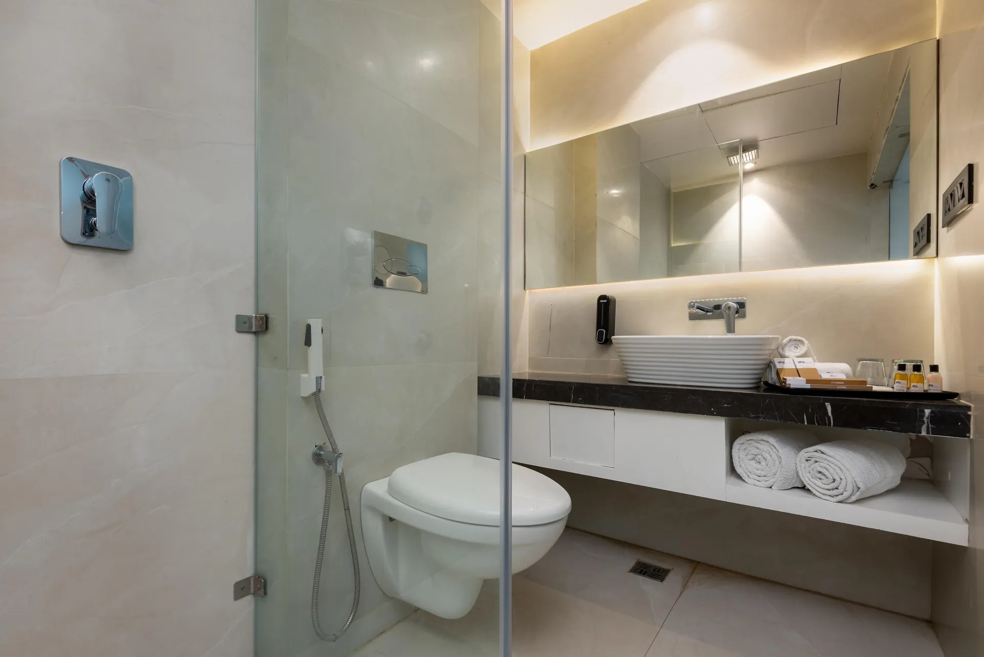 DLS Hotel Arihant Room