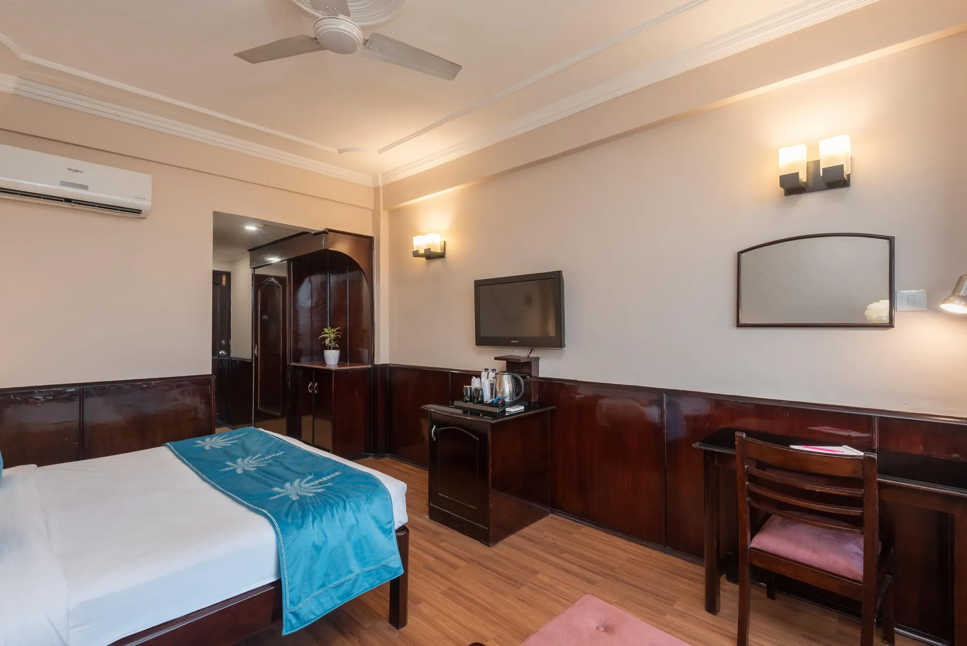 DLS Park Grace, Haridwar Room