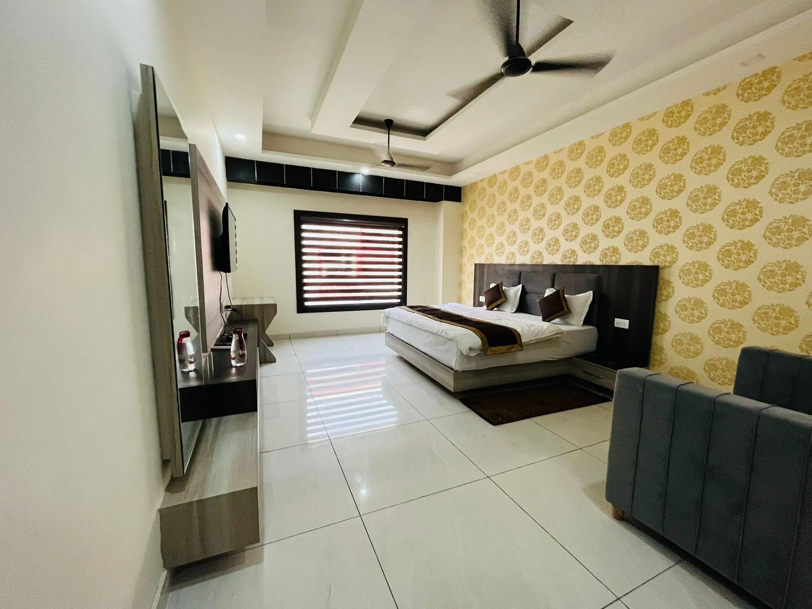 Hotel Blue Pine. Common Area