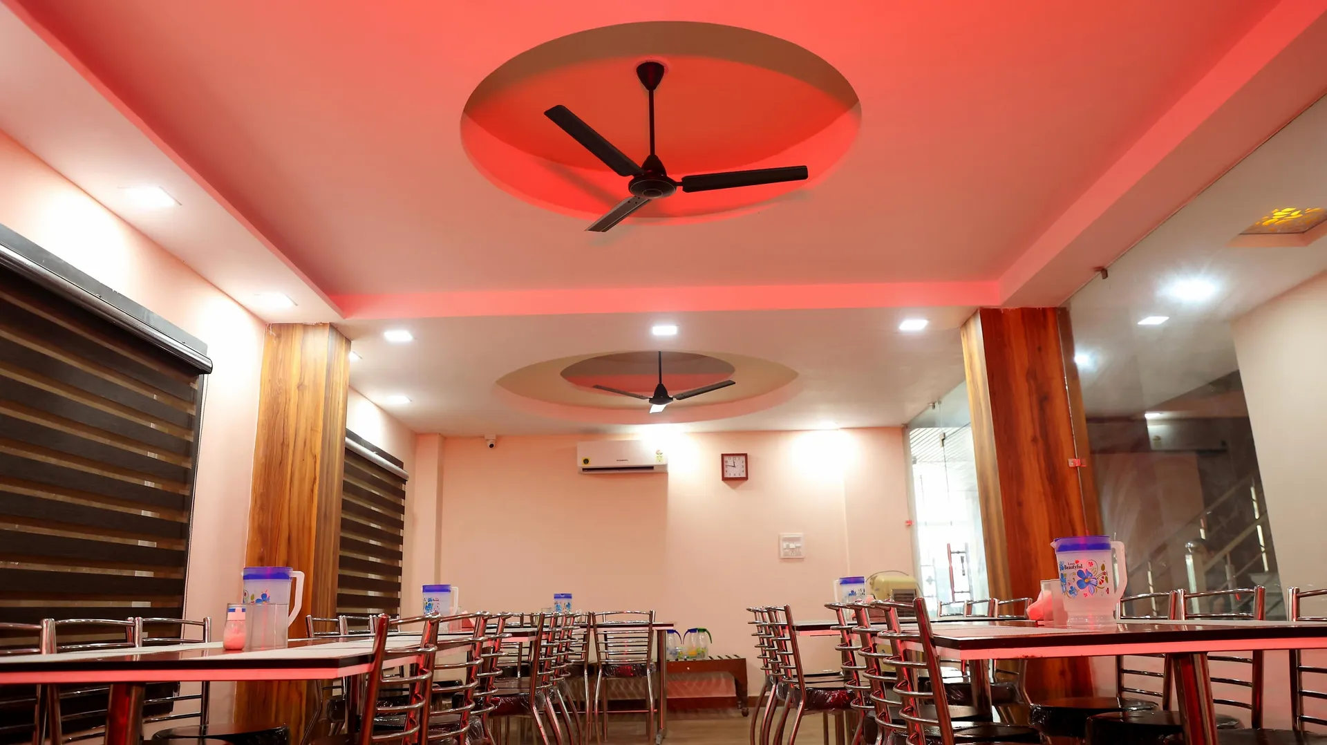 Hotel Blue Pine. Restaurant