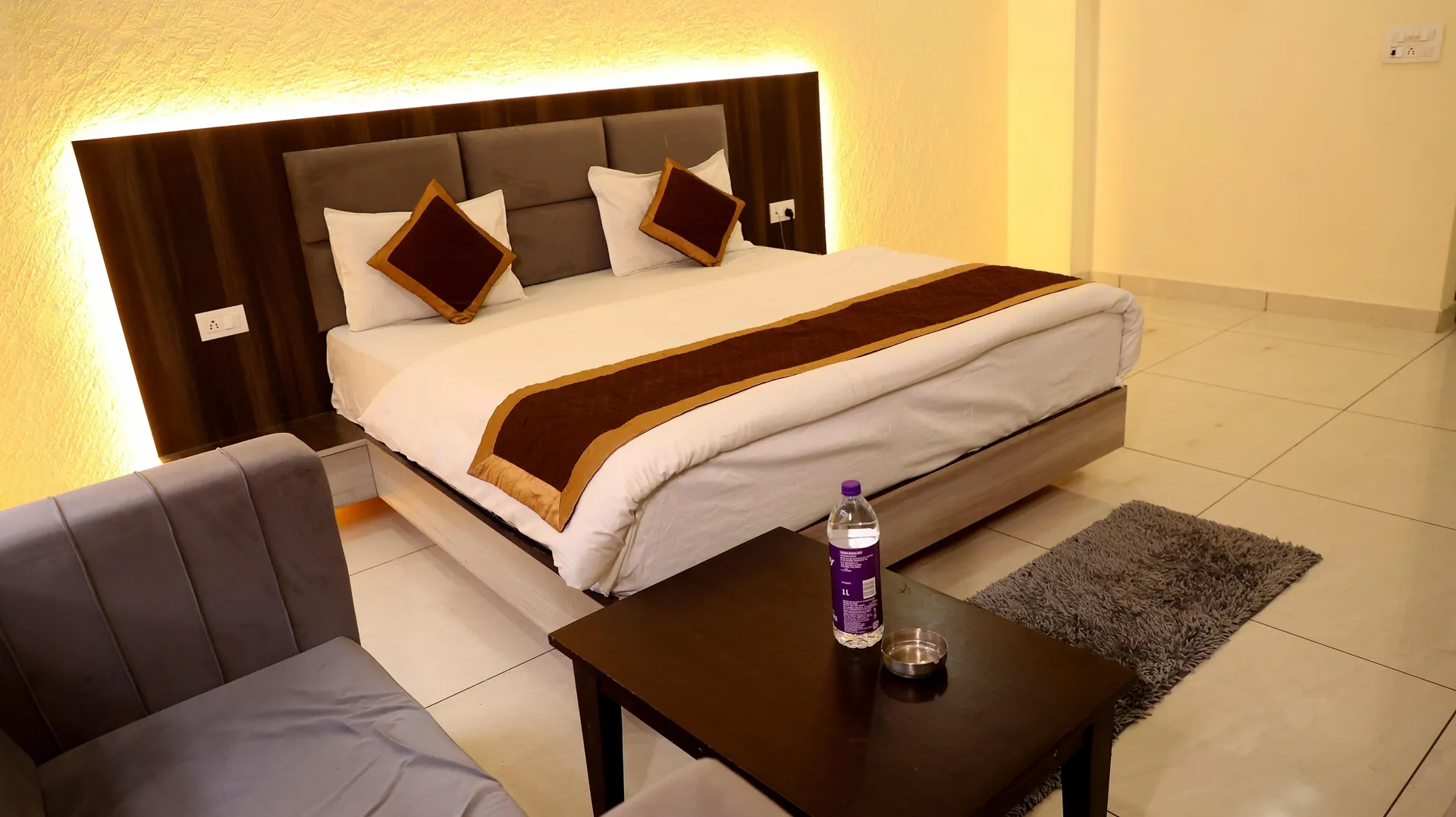 Hotel Blue Pine. Room