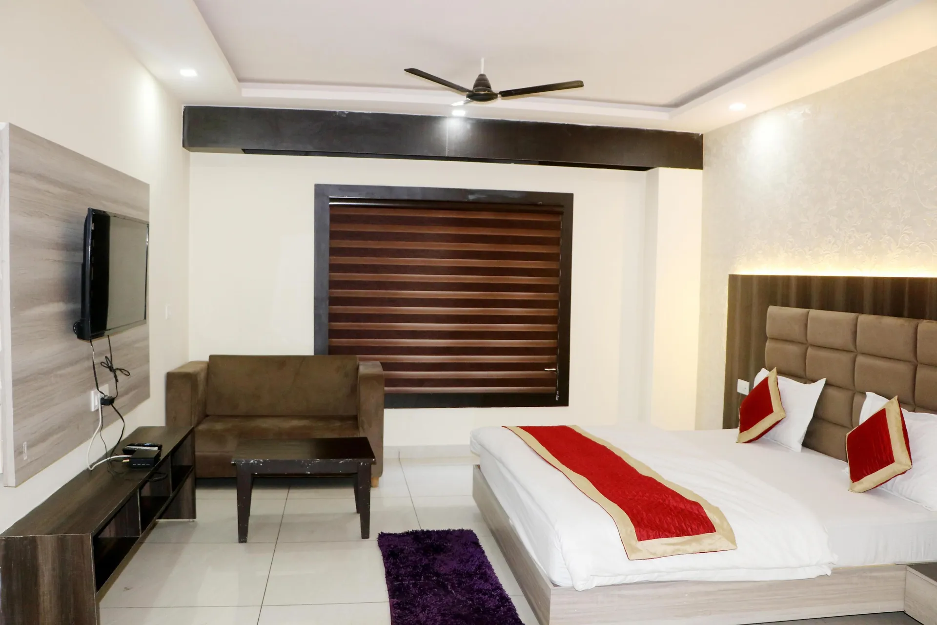 Hotel Blue Pine. Room