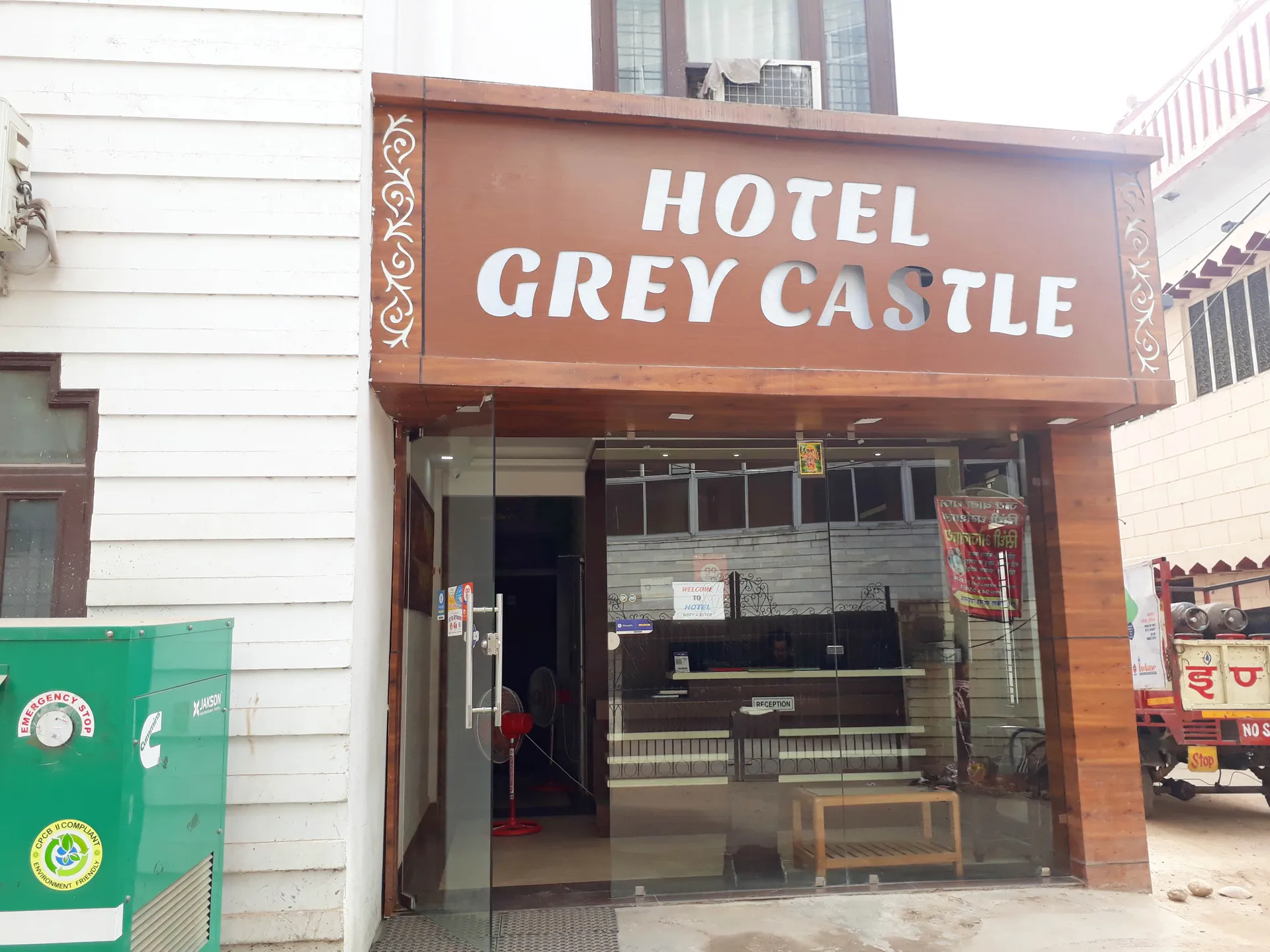 Hotel Grey Castle by Perfect Stayz Entrance