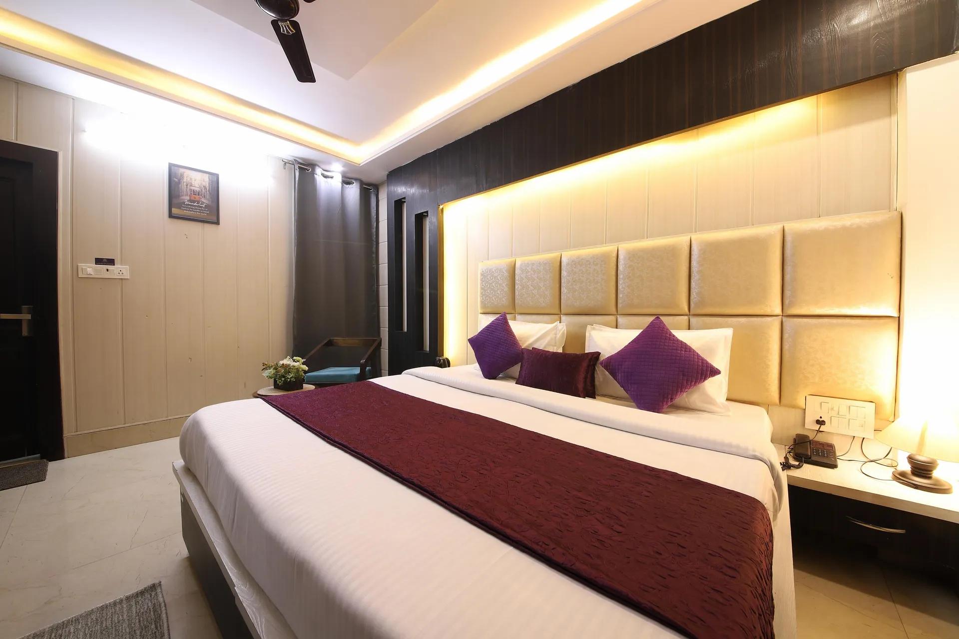 Hotel Grey Castle by Perfect Stayz Room