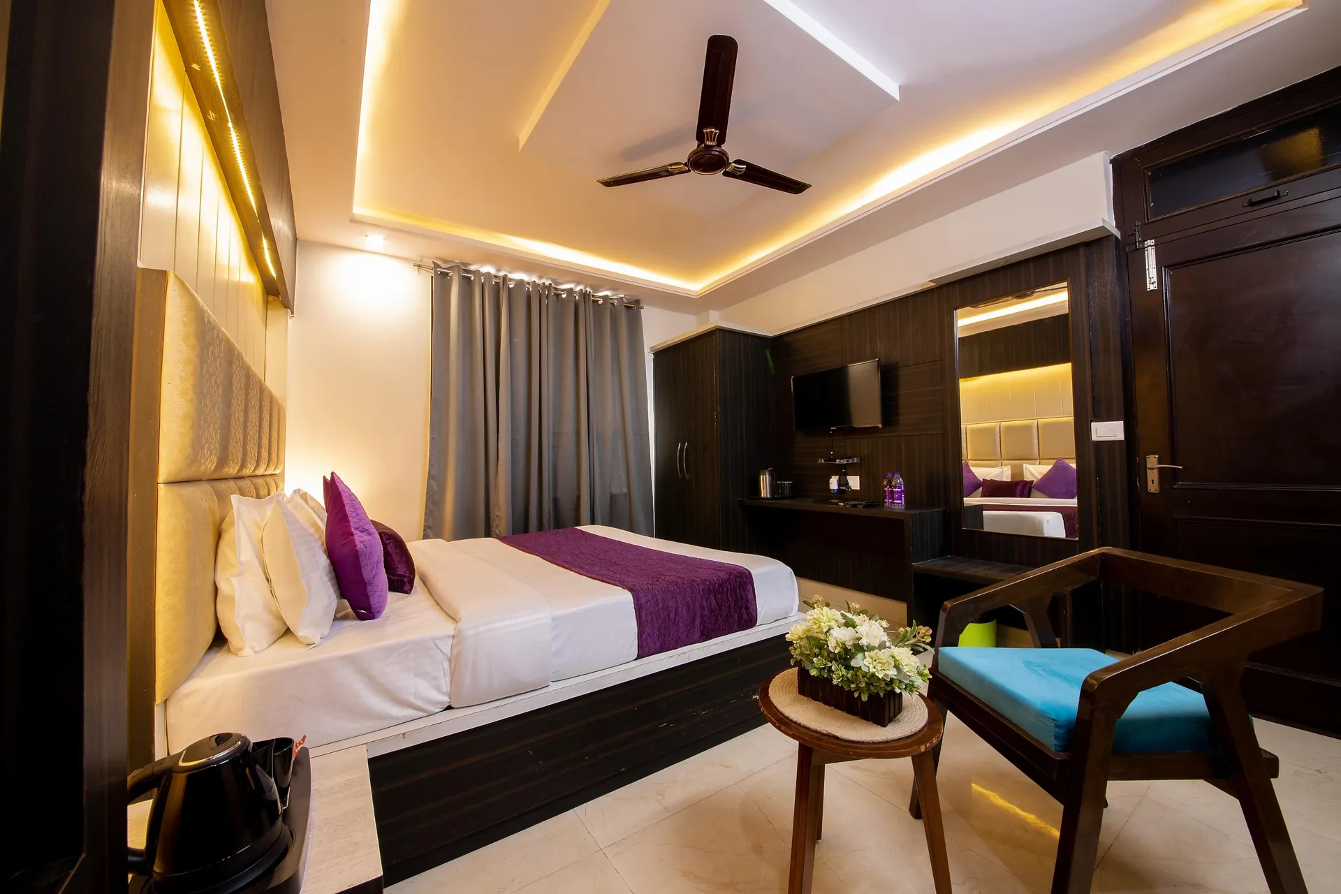 Hotel Grey Castle by Perfect Stayz Room