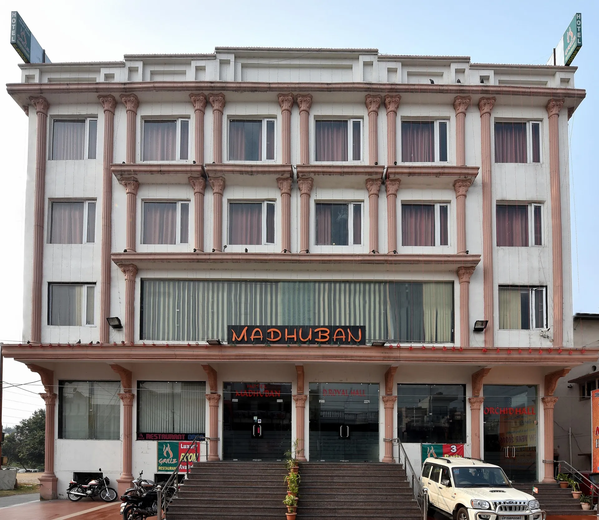 Hotel Madhuban Facade
