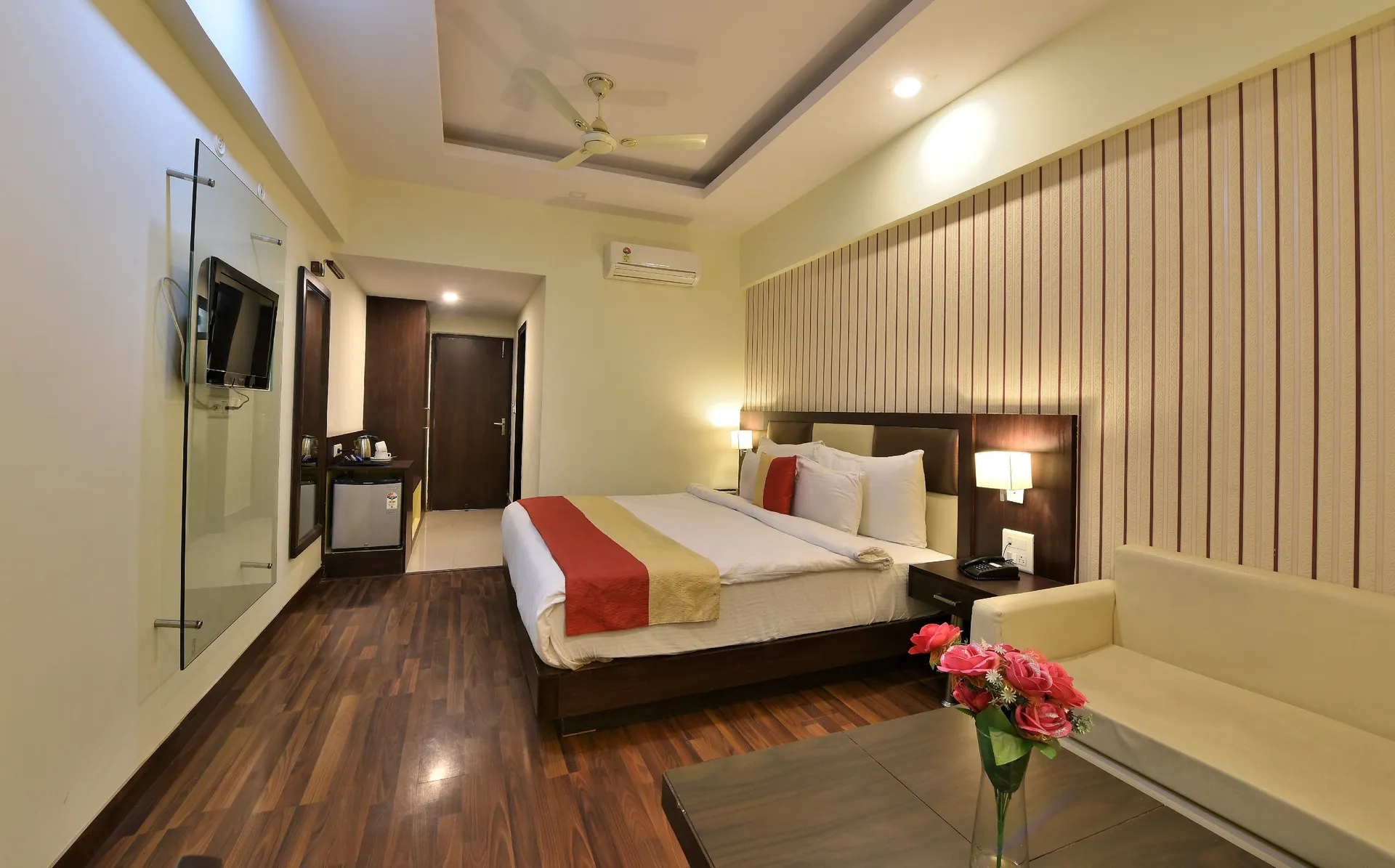 Hotel Madhuban Room