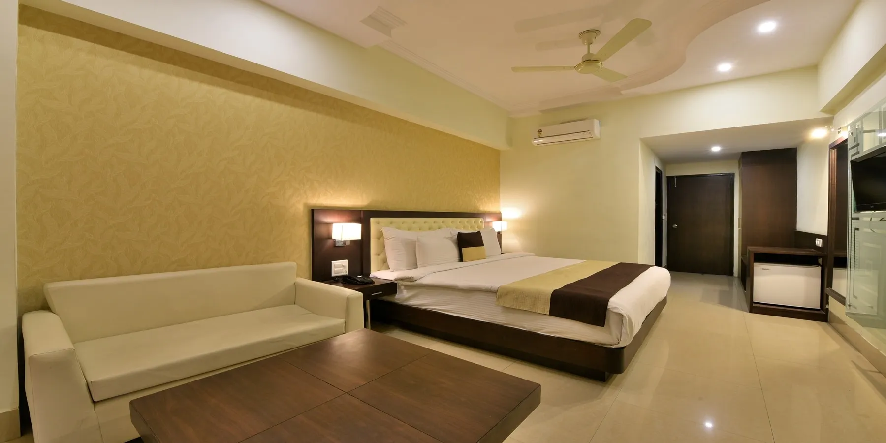 Hotel Madhuban Room