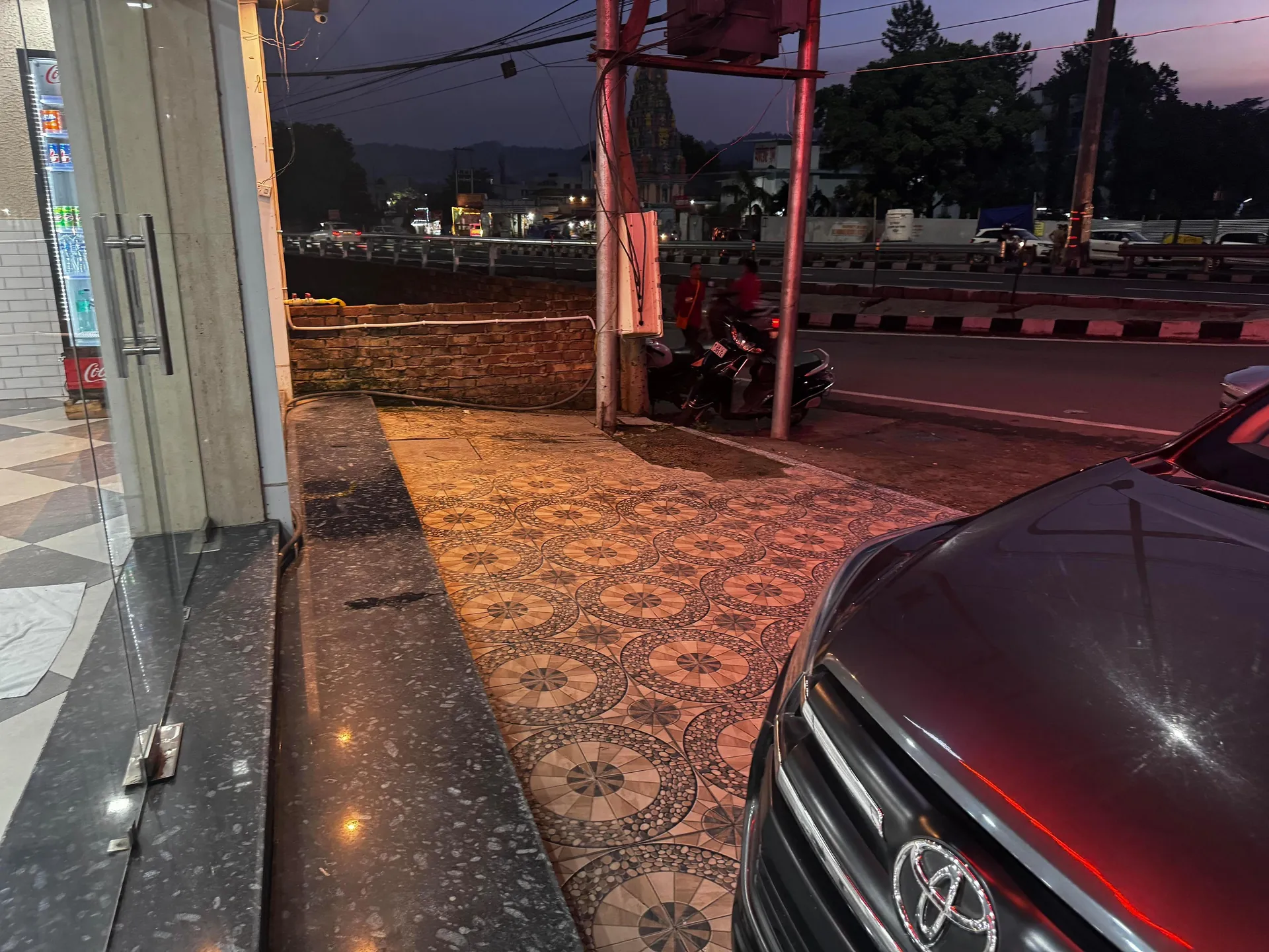 Hotel Mahi Ganga Heritage by Lawrence Hotels Parking