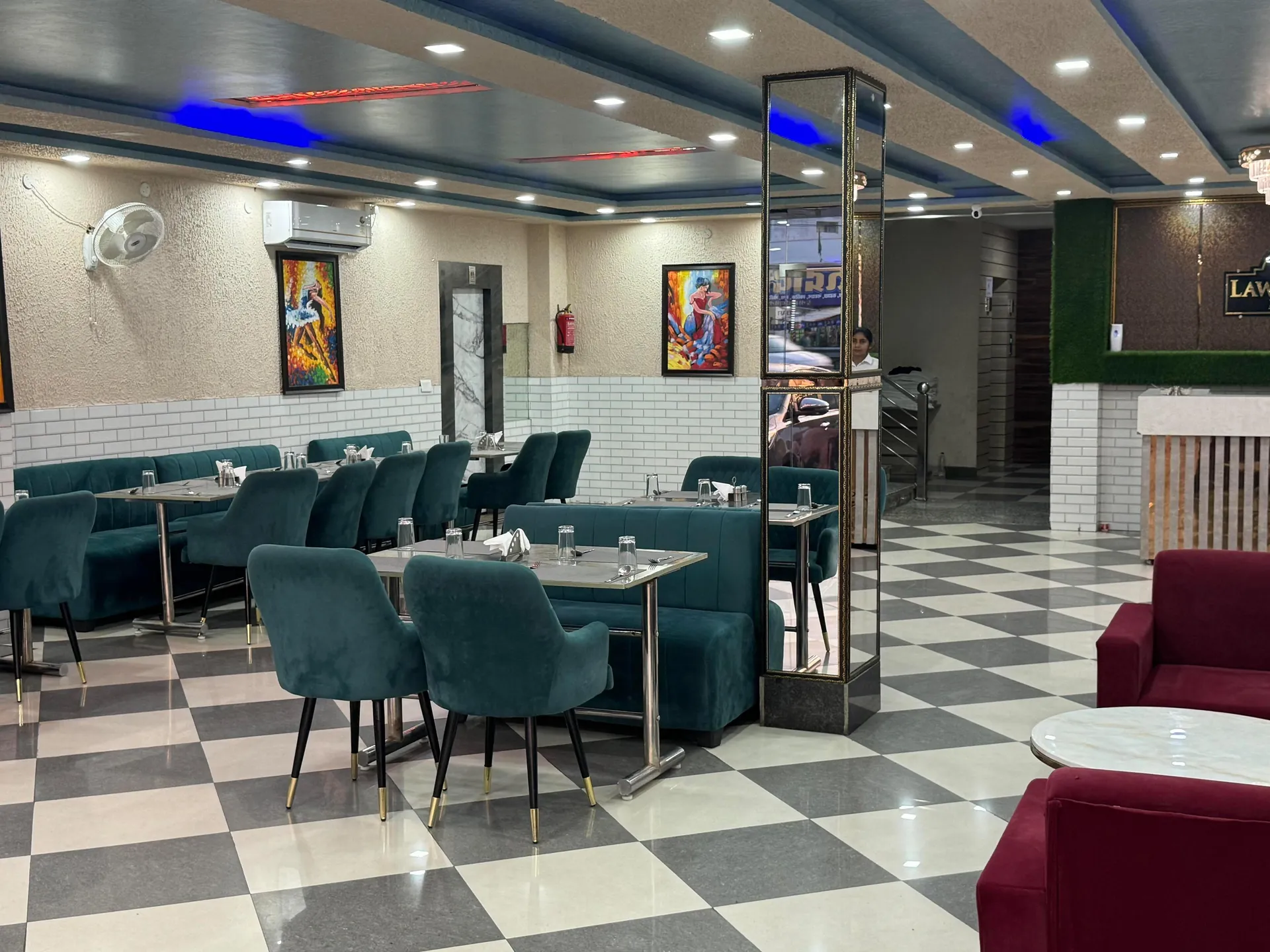 Hotel Mahi Ganga Heritage by Lawrence Hotels Restaurant