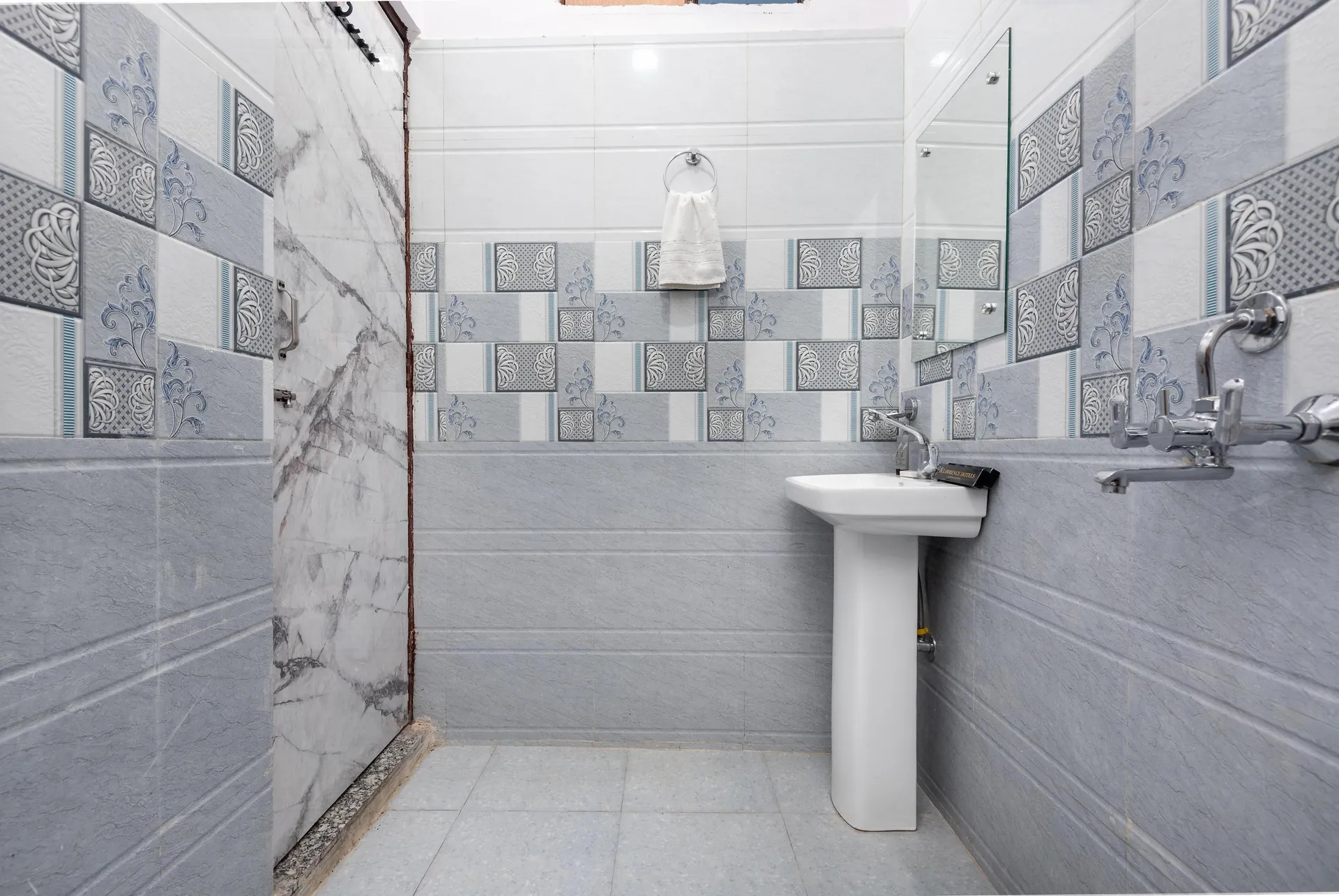Hotel Mahi Ganga Heritage by Lawrence Hotels Room