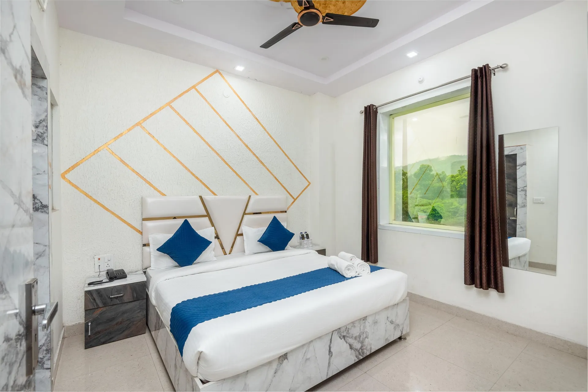 Hotel Mahi Ganga Heritage by Lawrence Hotels Room