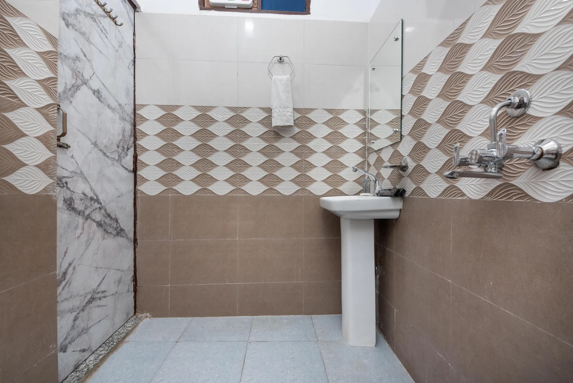 Hotel Mahi Ganga Heritage by Lawrence Hotels Room