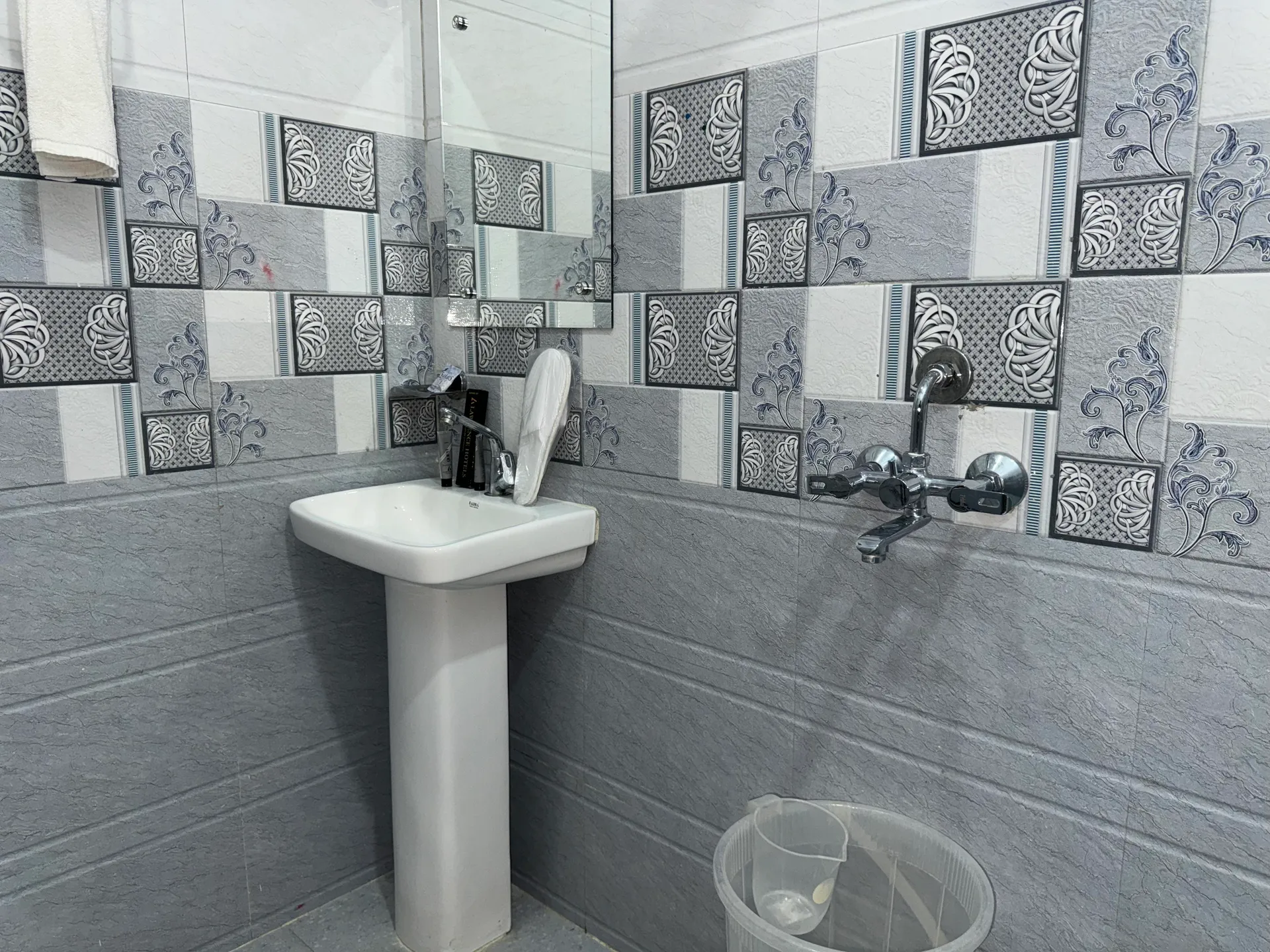 Hotel Mahi Ganga Heritage by Lawrence Hotels Washroom