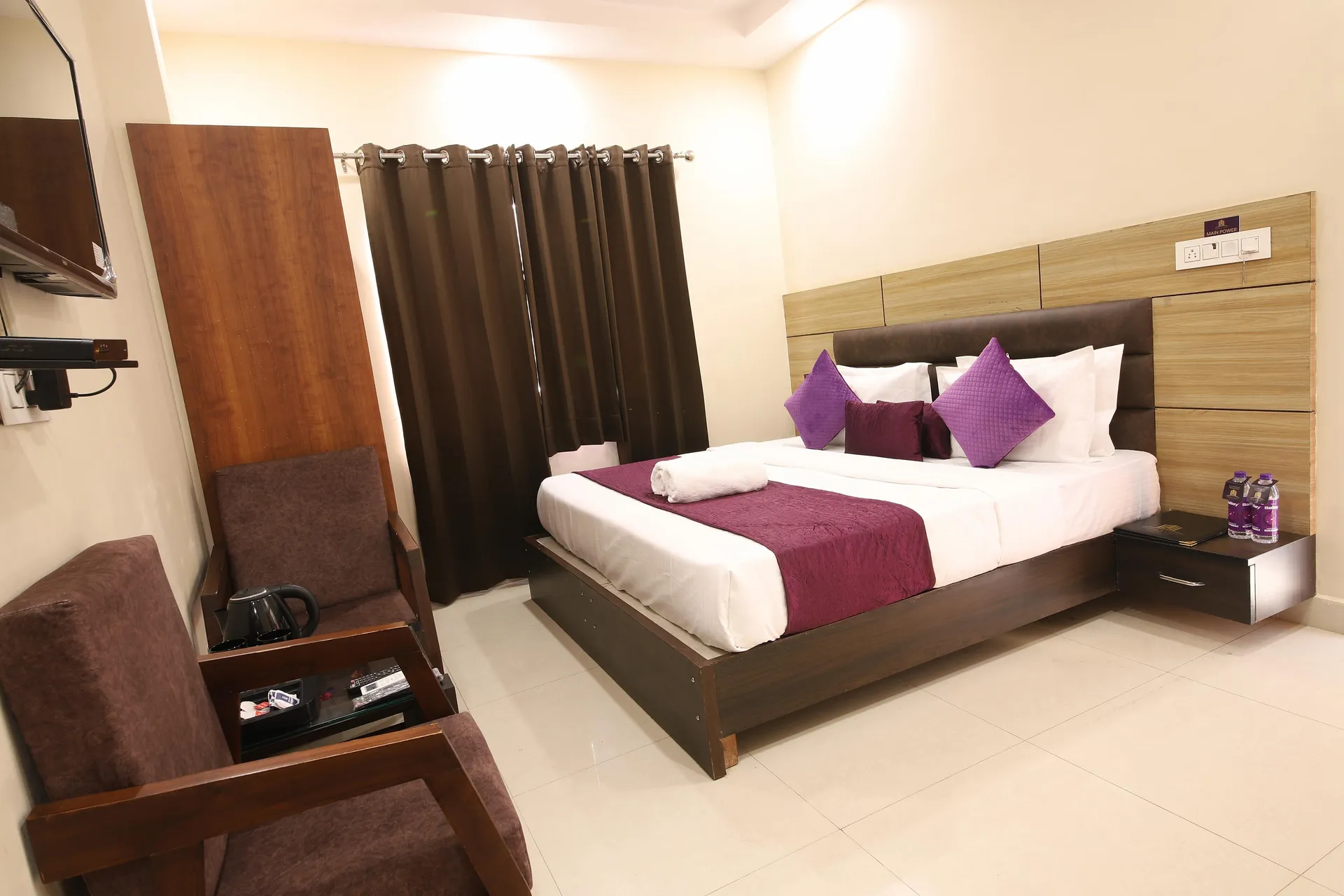 Perfectstayz  Dwarkesh near Haridwar Railway Station Room