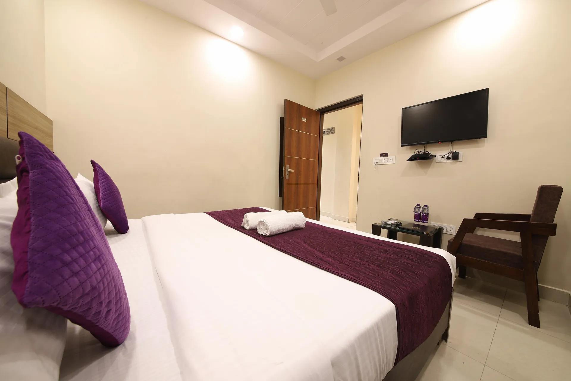 Perfectstayz  Dwarkesh near Haridwar Railway Station Room