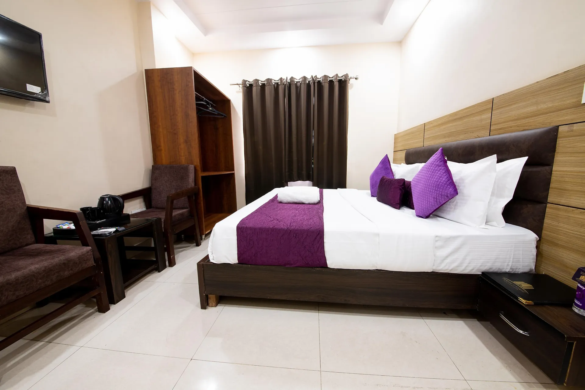 Perfectstayz  Dwarkesh near Haridwar Railway Station Room