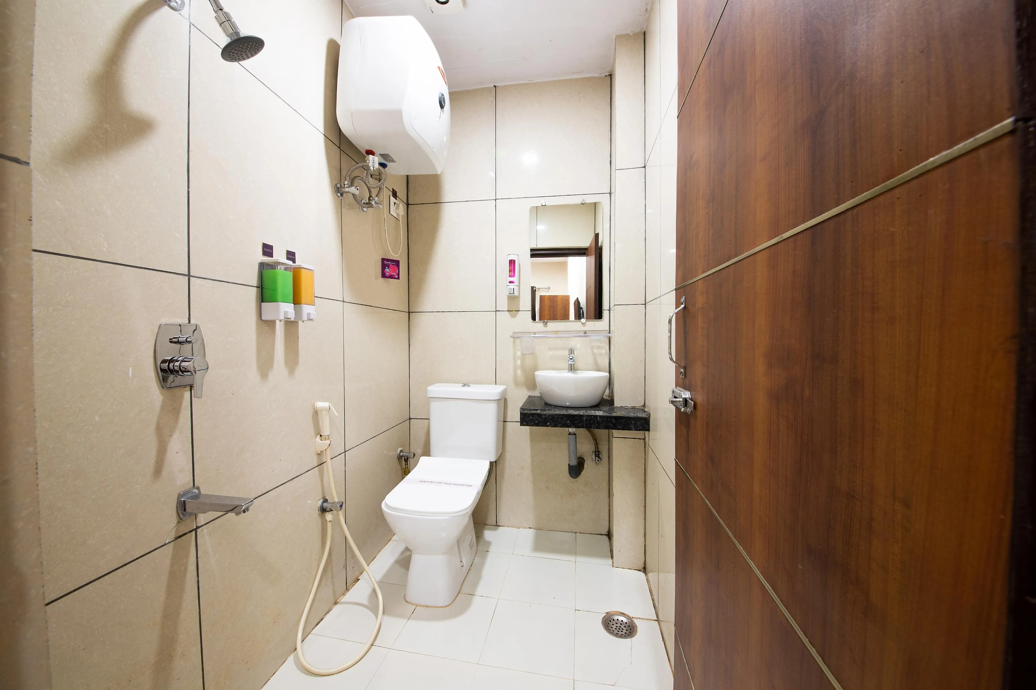 Perfectstayz  Dwarkesh near Haridwar Railway Station Room
