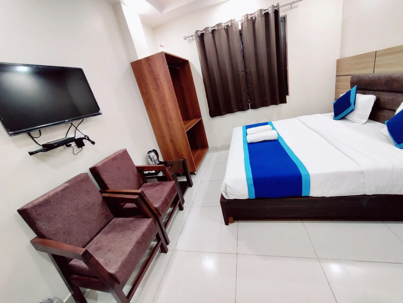 Perfectstayz  Dwarkesh near Haridwar Railway Station Room
