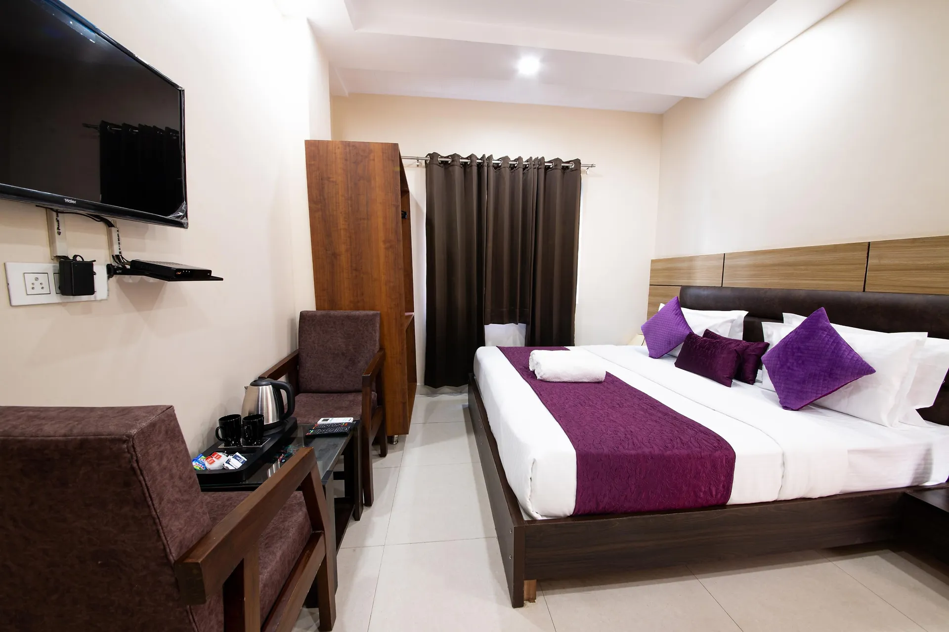 Perfectstayz  Dwarkesh near Haridwar Railway Station Room