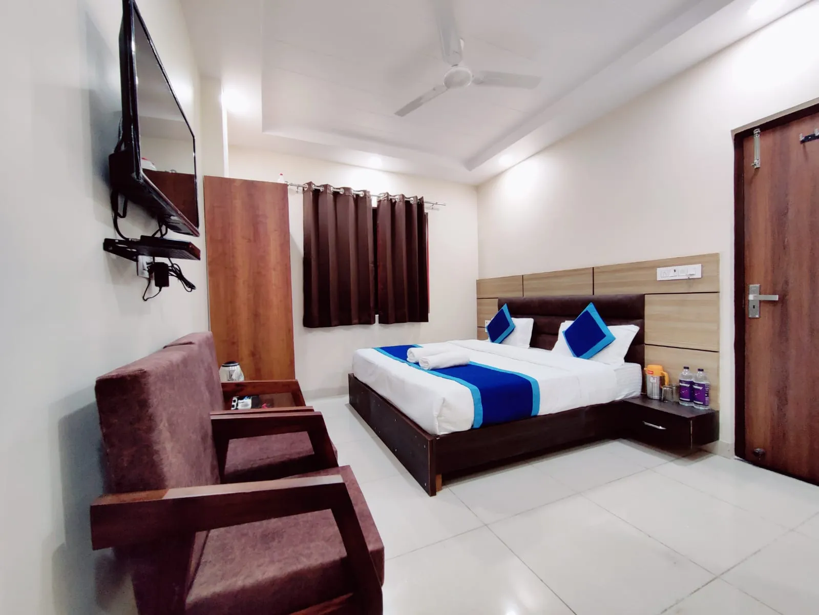 Perfectstayz  Dwarkesh near Haridwar Railway Station Room