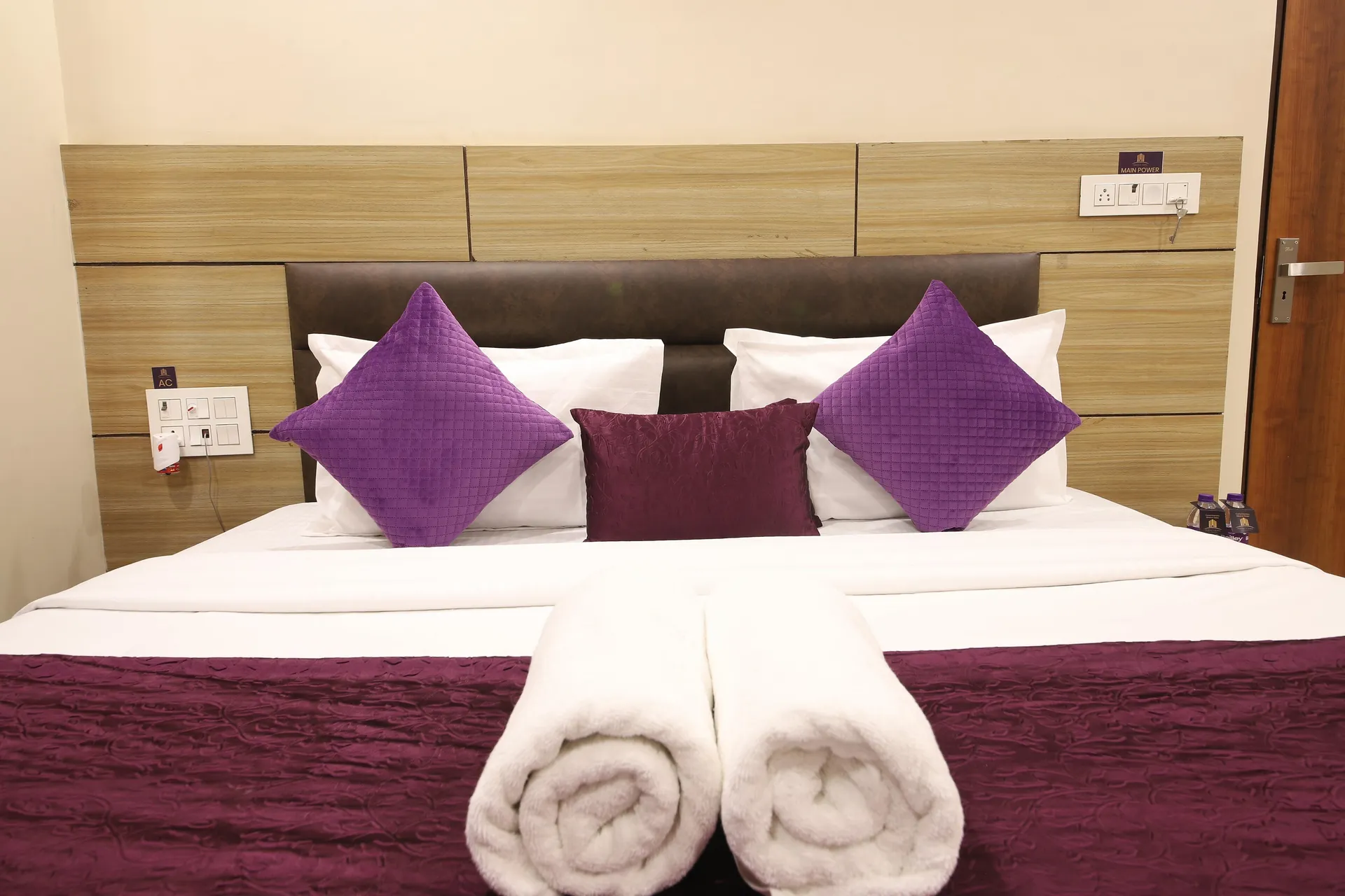 Perfectstayz  Dwarkesh near Haridwar Railway Station Room