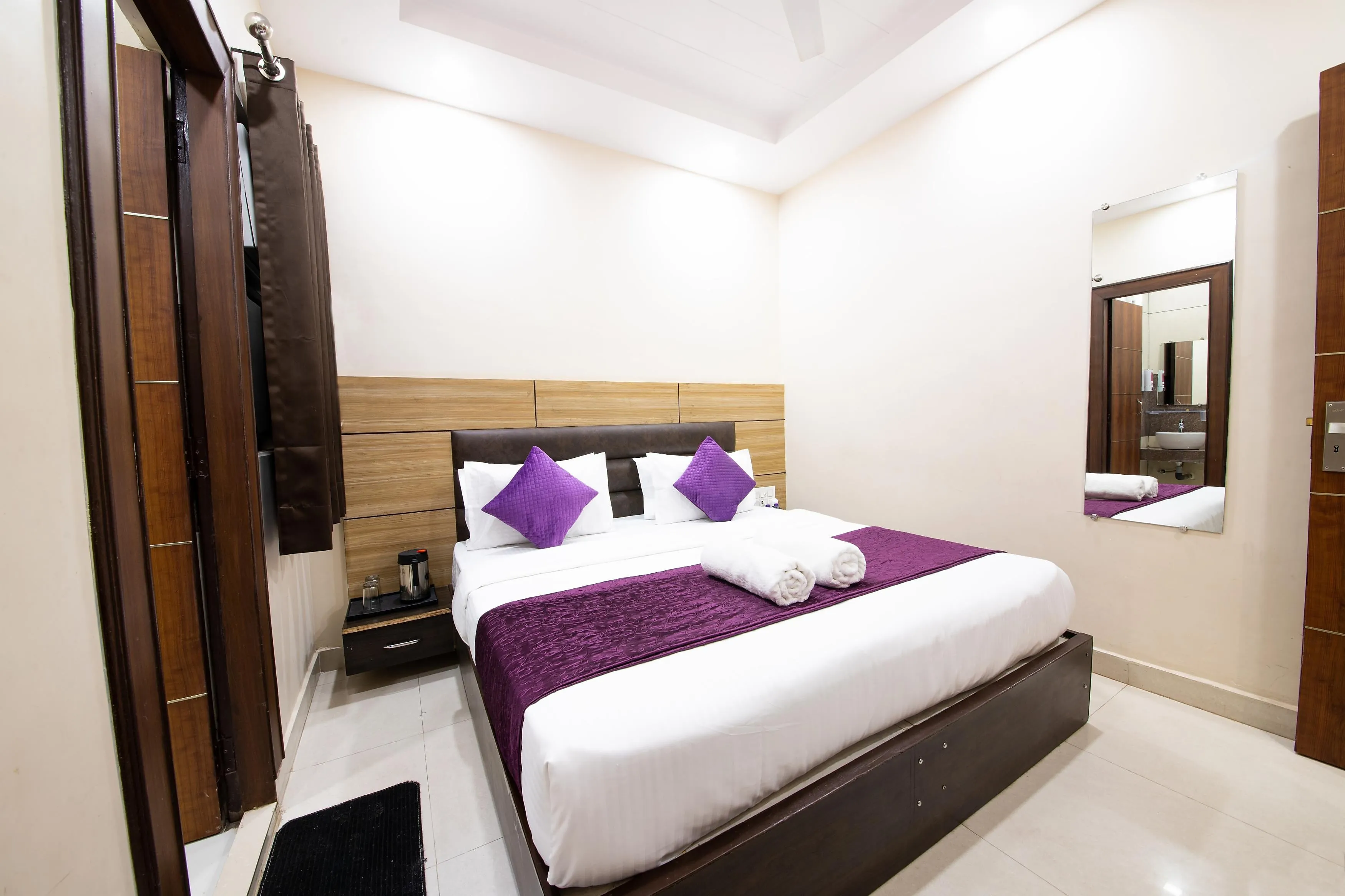 Perfectstayz  Dwarkesh near Haridwar Railway Station Room
