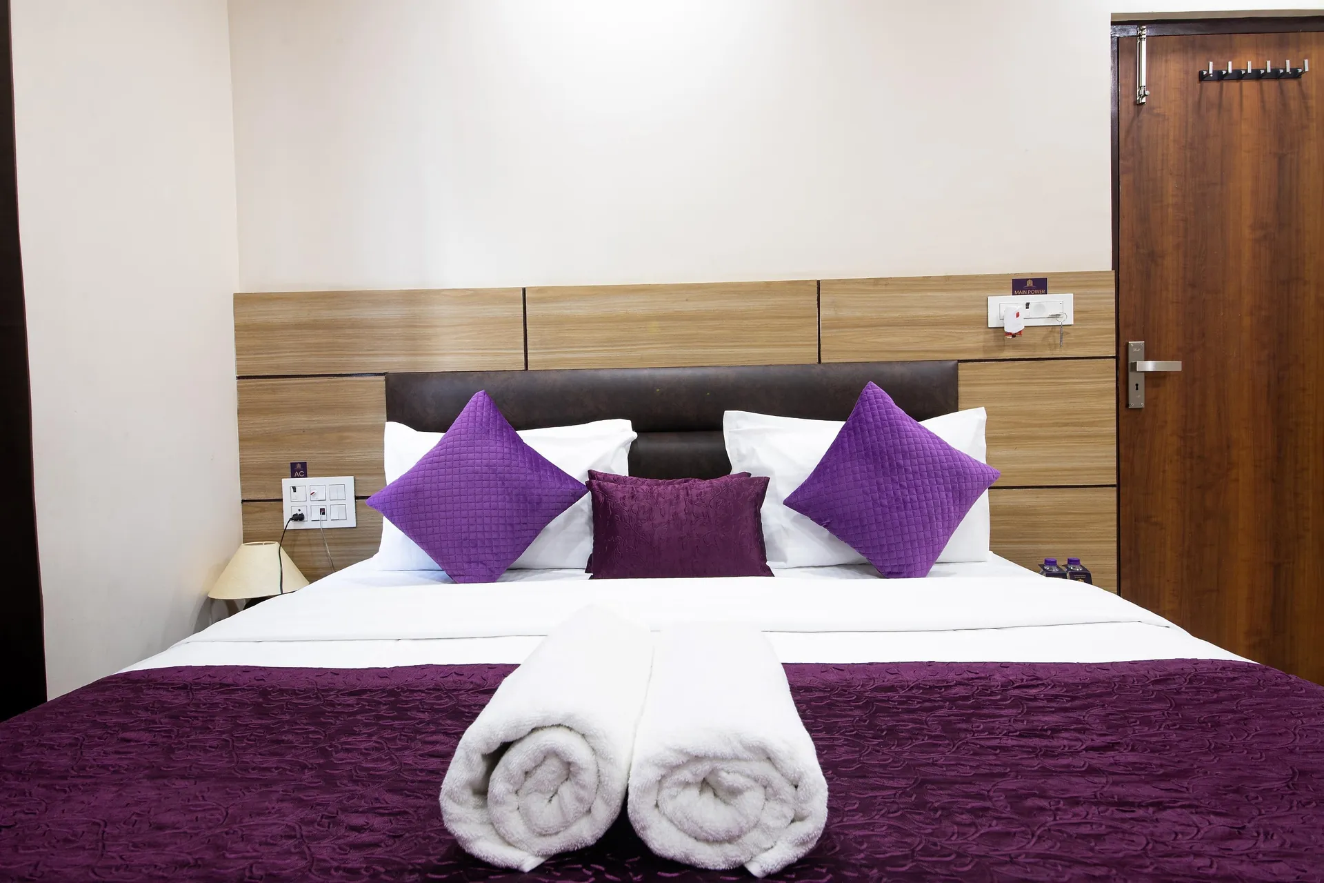 Perfectstayz  Dwarkesh near Haridwar Railway Station Room