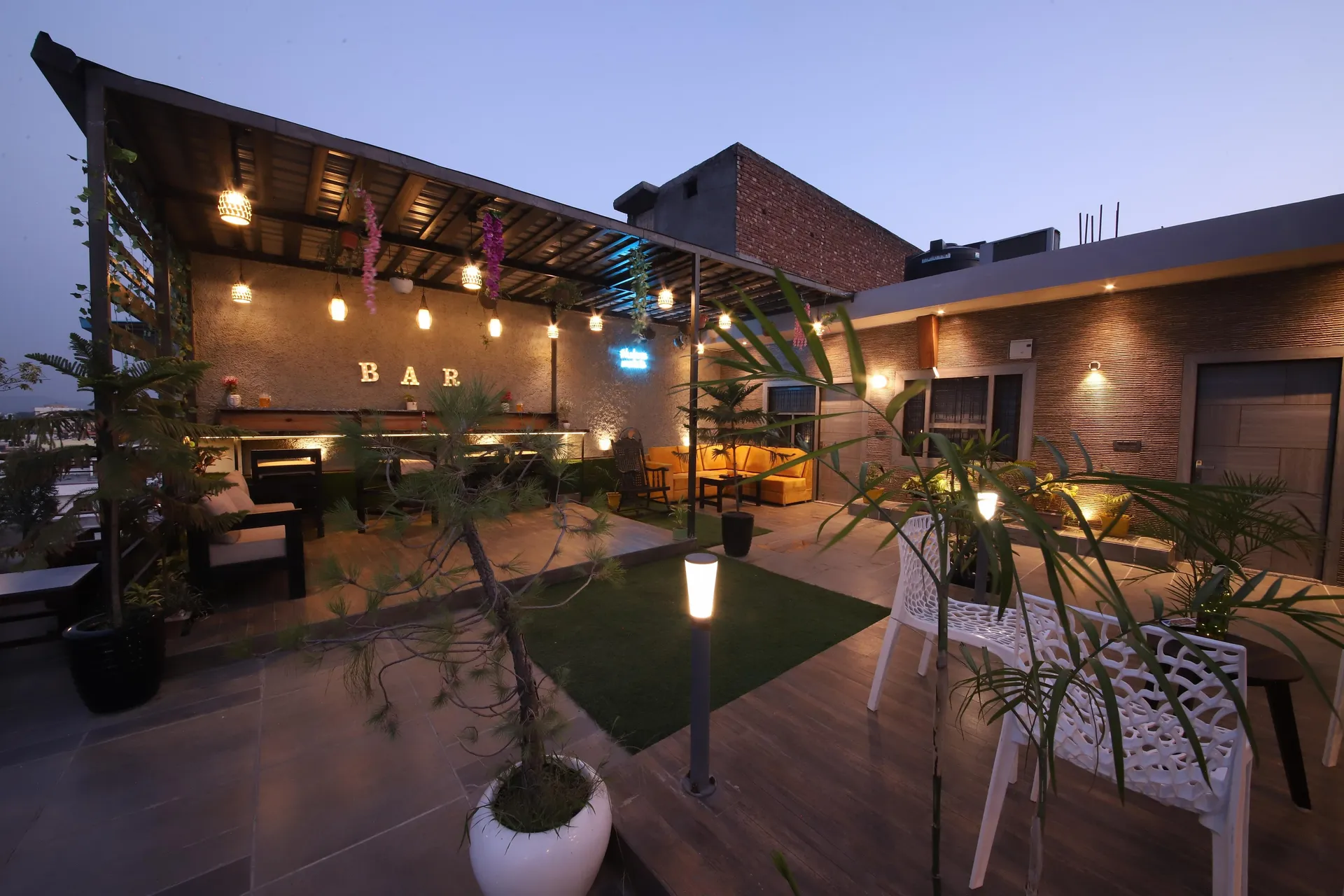 Perfectstayz Homes I Luxury Penthouse Outdoors