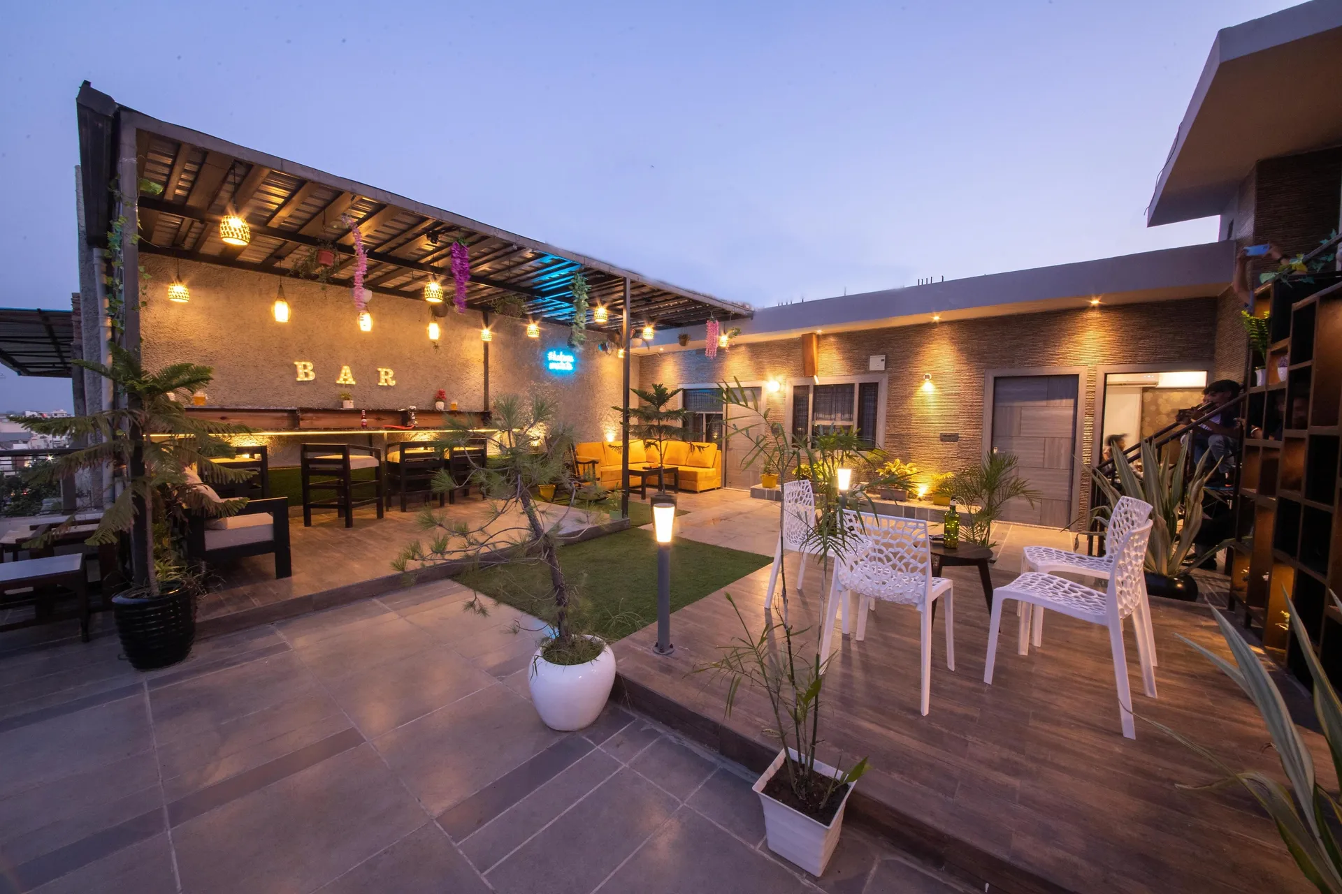 Perfectstayz Homes I Luxury Penthouse Outdoors