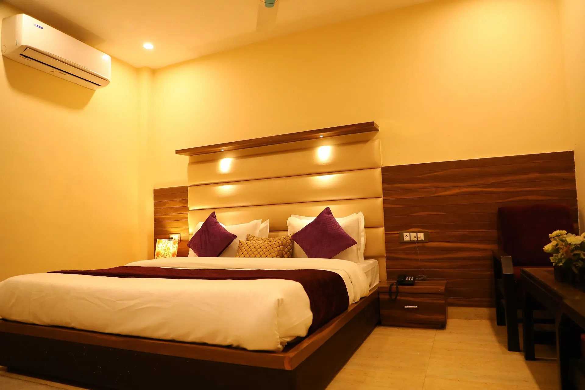 Perfectstayz Premium @ Harkipauri Road Room