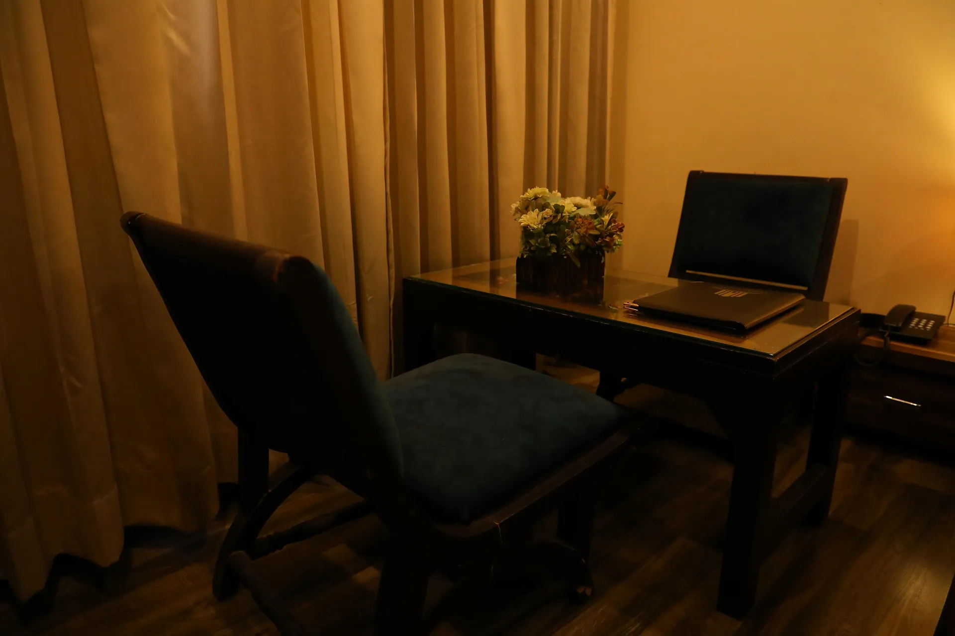 Perfectstayz Premium @ Harkipauri Road Room
