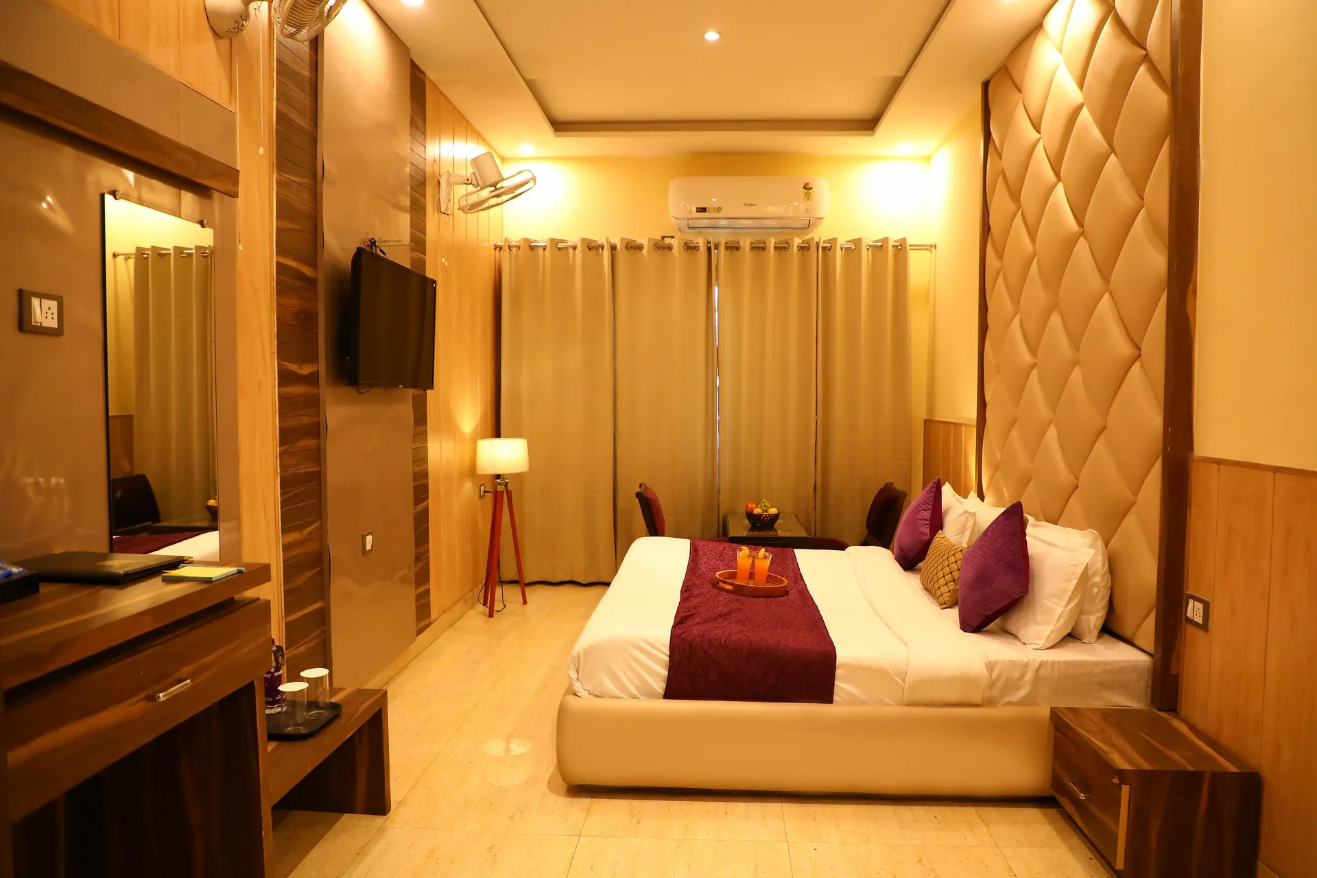 Perfectstayz Premium @ Harkipauri Road Room