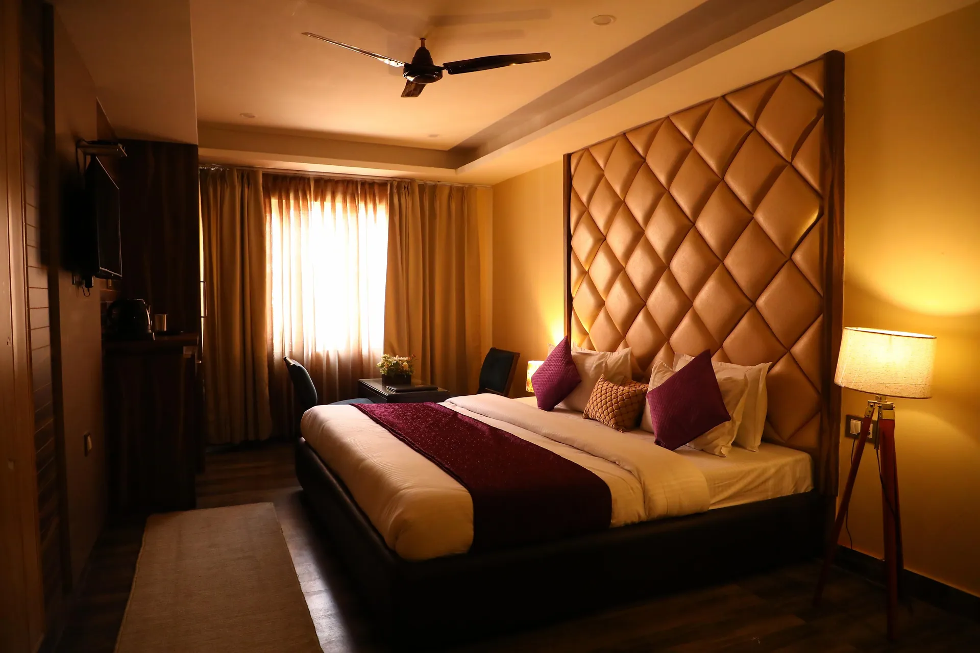 Perfectstayz Premium @ Harkipauri Road Room