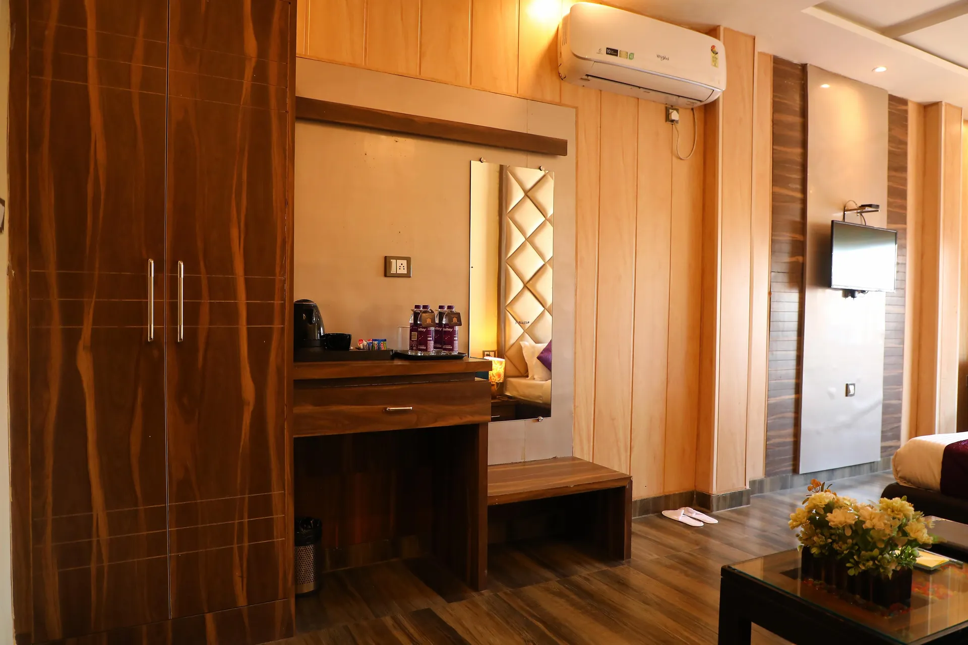 Perfectstayz Premium @ Harkipauri Road Room