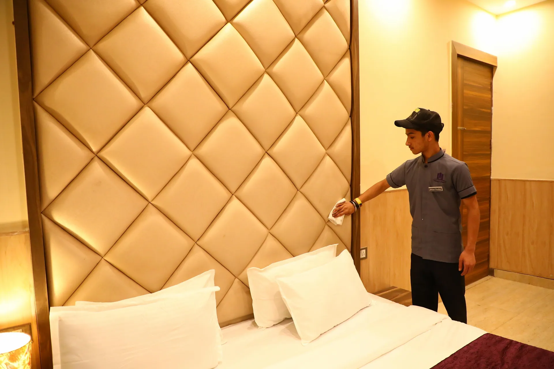 Perfectstayz Premium @ Harkipauri Road Room