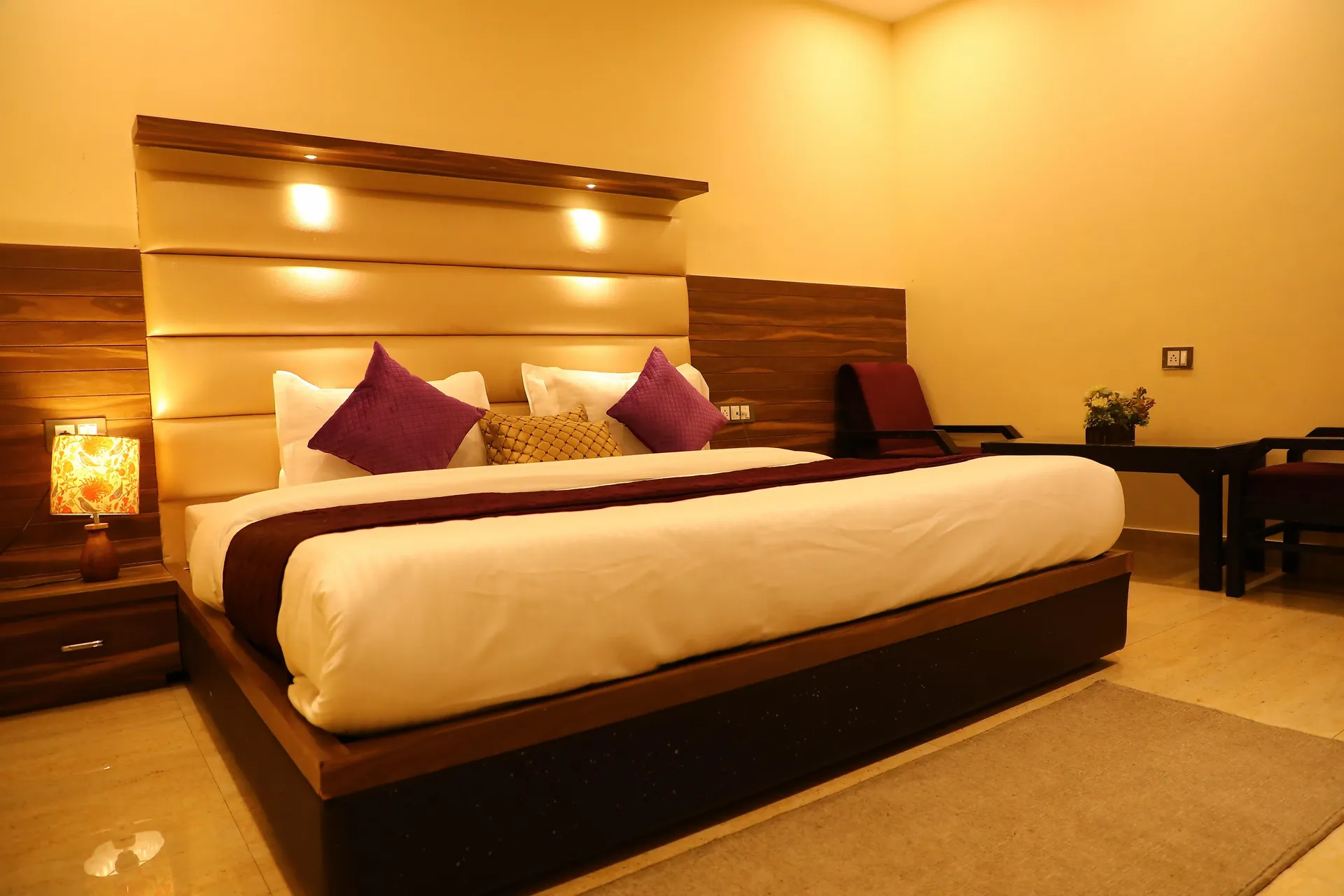 Perfectstayz Premium @ Harkipauri Road Room